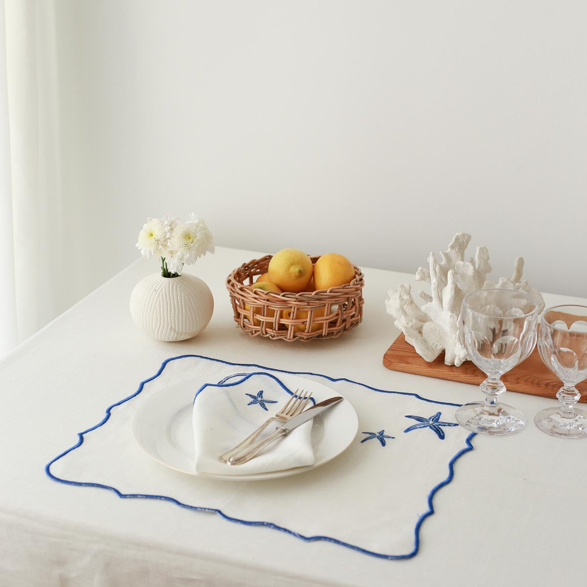 KM Home Collection-Deniz Yıldızı İşlemeli Amerikan Servis-Sunum Aksesuarları-3-Milagron.com