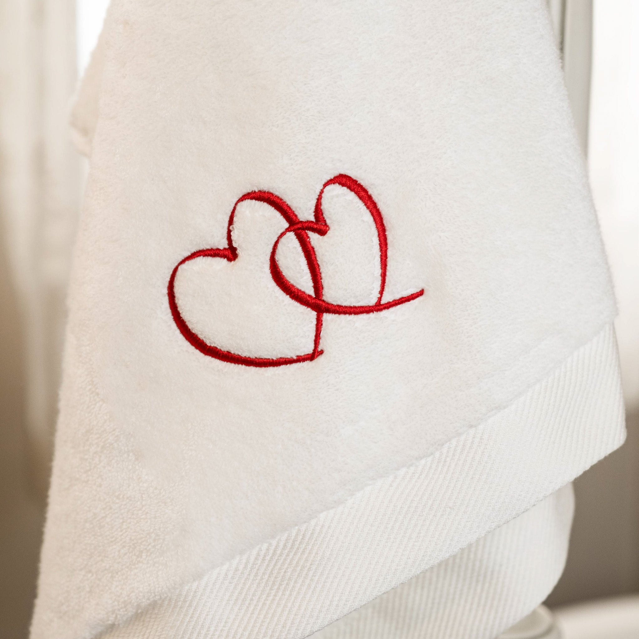 KM Home Collection-Kalp İşlemeli Pamuk Vücut Havlusu-Havlu & Peştamal-3-Milagron.com