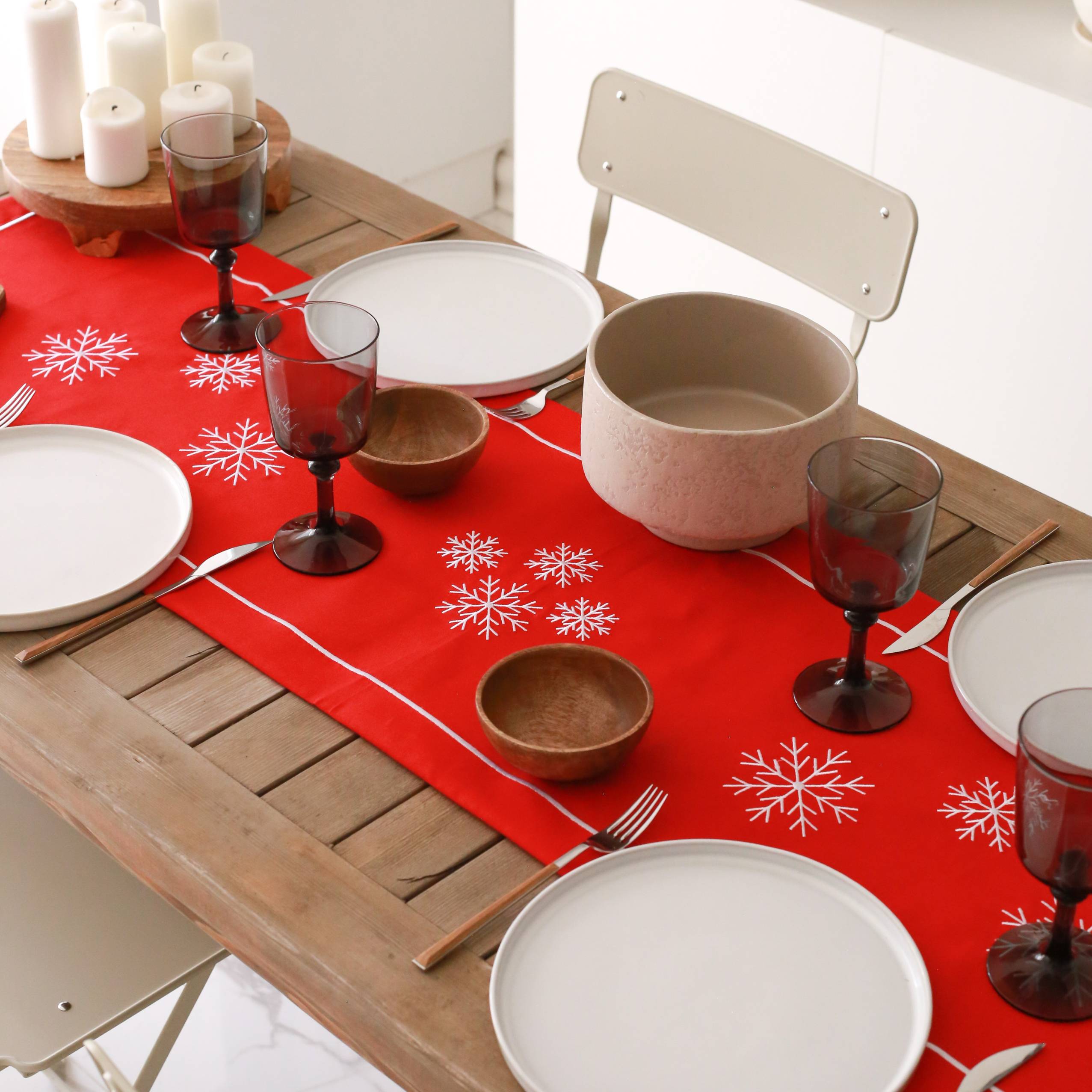 KM Home Collection-Kar Tanesi İşlemeli Pamuk Runner-Runner-2-Milagron.com