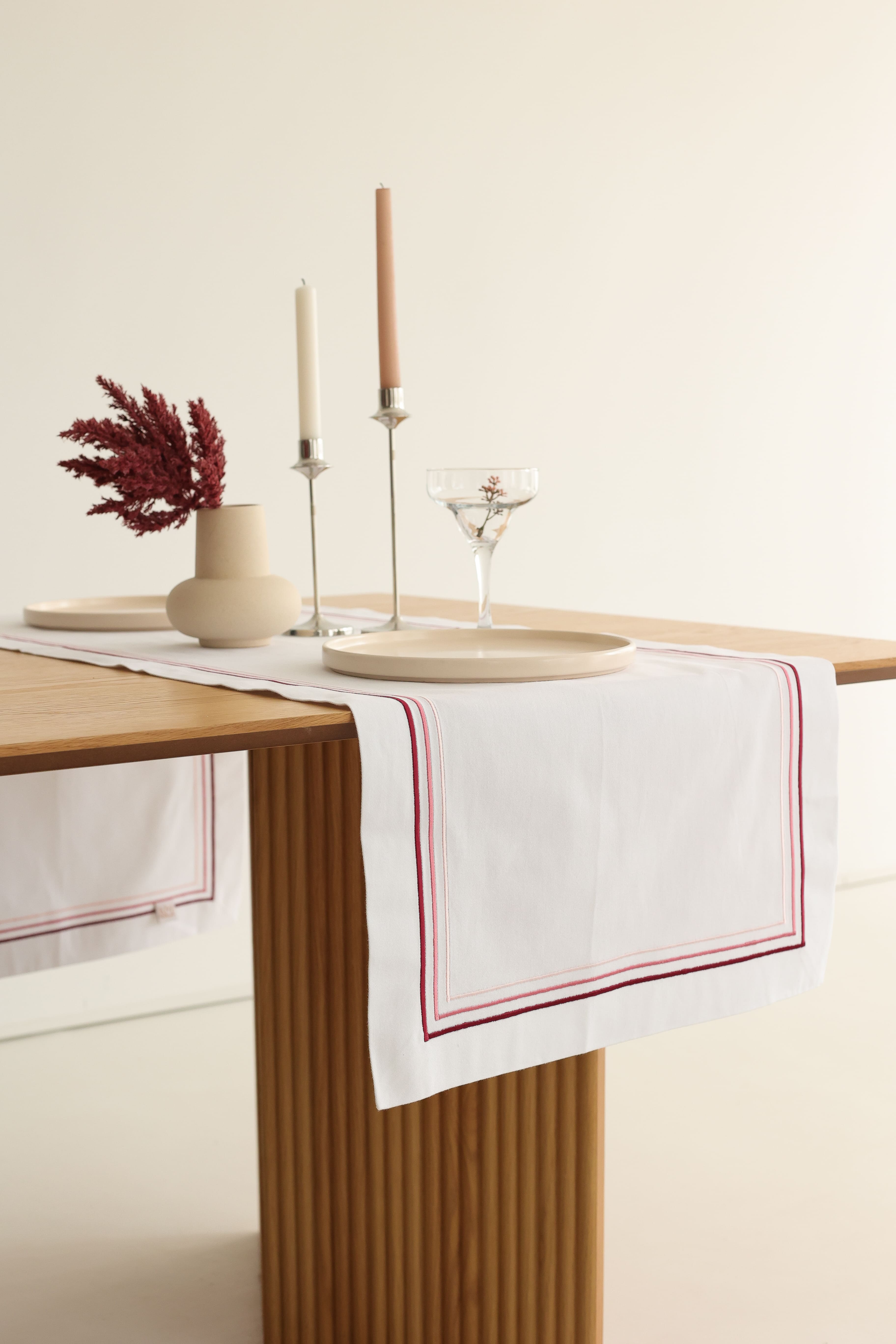 KM Home Collection-Rosé Pamuk Runner-Masa Örtüleri-4-Milagron.com