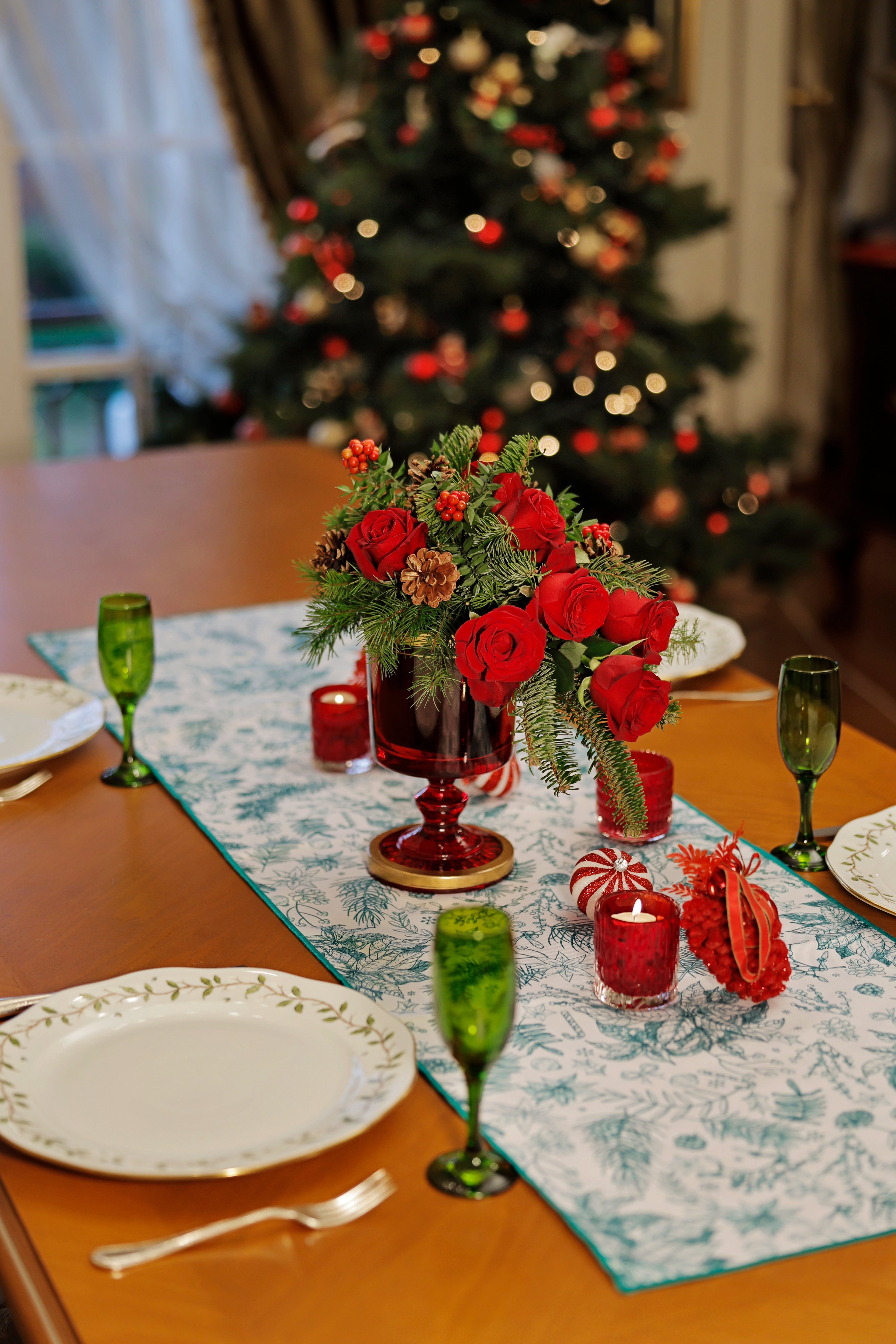 KM Home Collection-Yılbaşı Temalı Yeşil Runner-Runner-3-Milagron.com