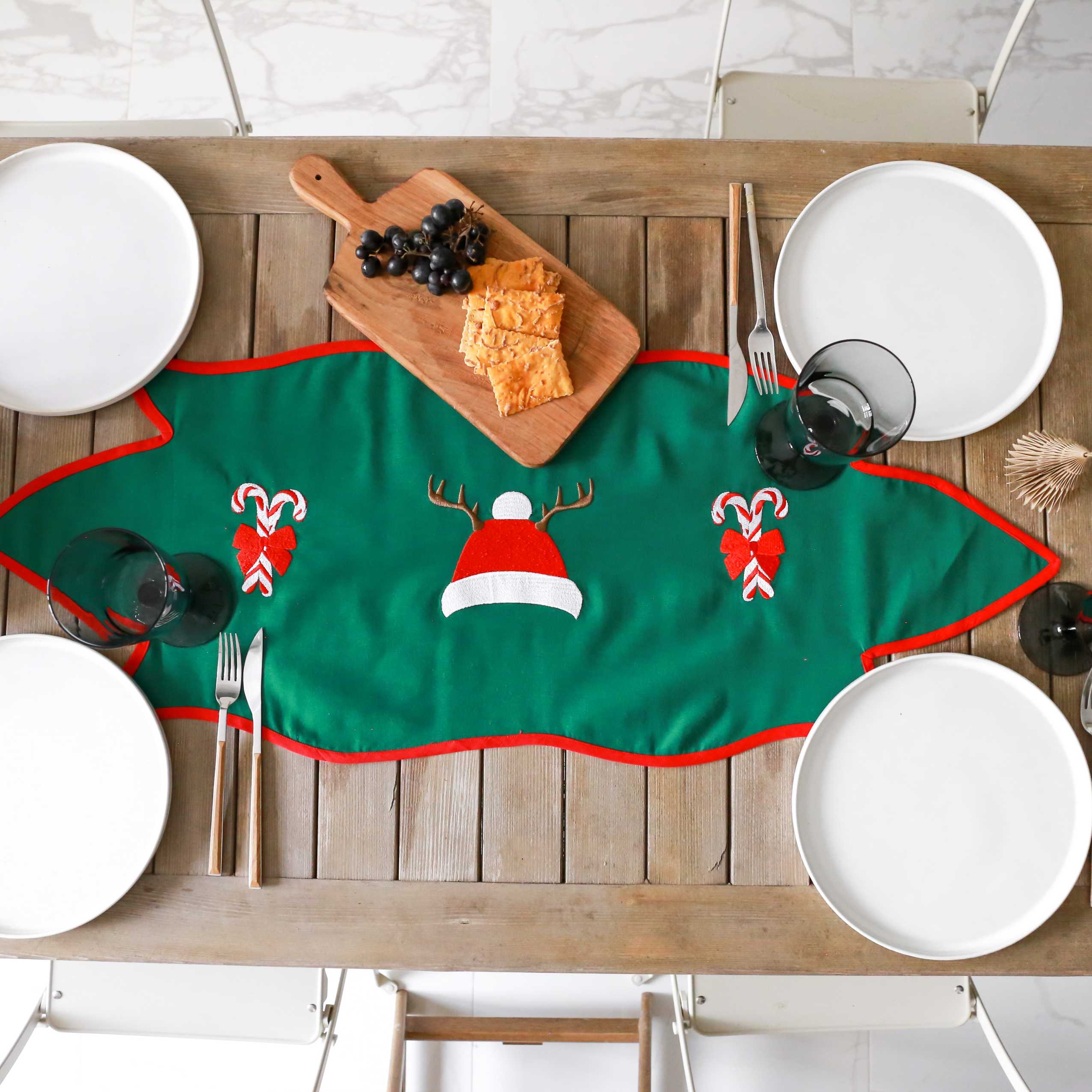 KM Home Collection-Yılbaşı Temalı Yeşil Runner-Runner-5-Milagron.com