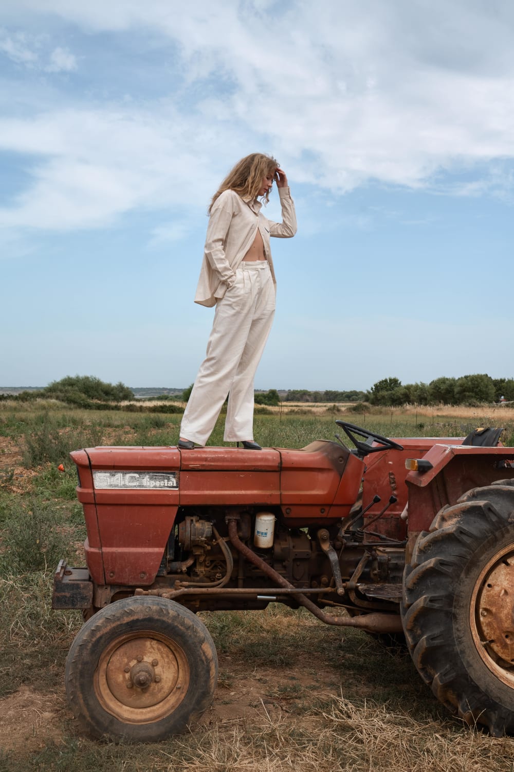 Kahshan-Beige 'saint' Women Oversize Linen Shirt-Gömlek-1-Milagron.com