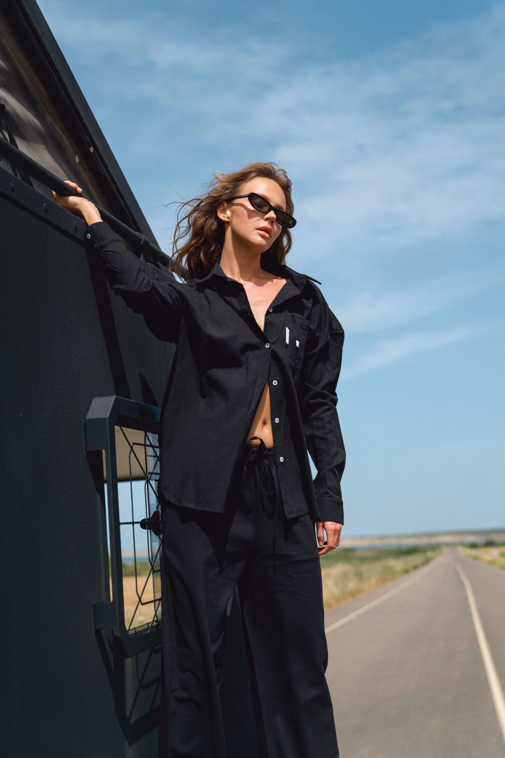 Kahshan-Black 'saint' Women Linen Shirt-Gömlek-1-Milagron.com