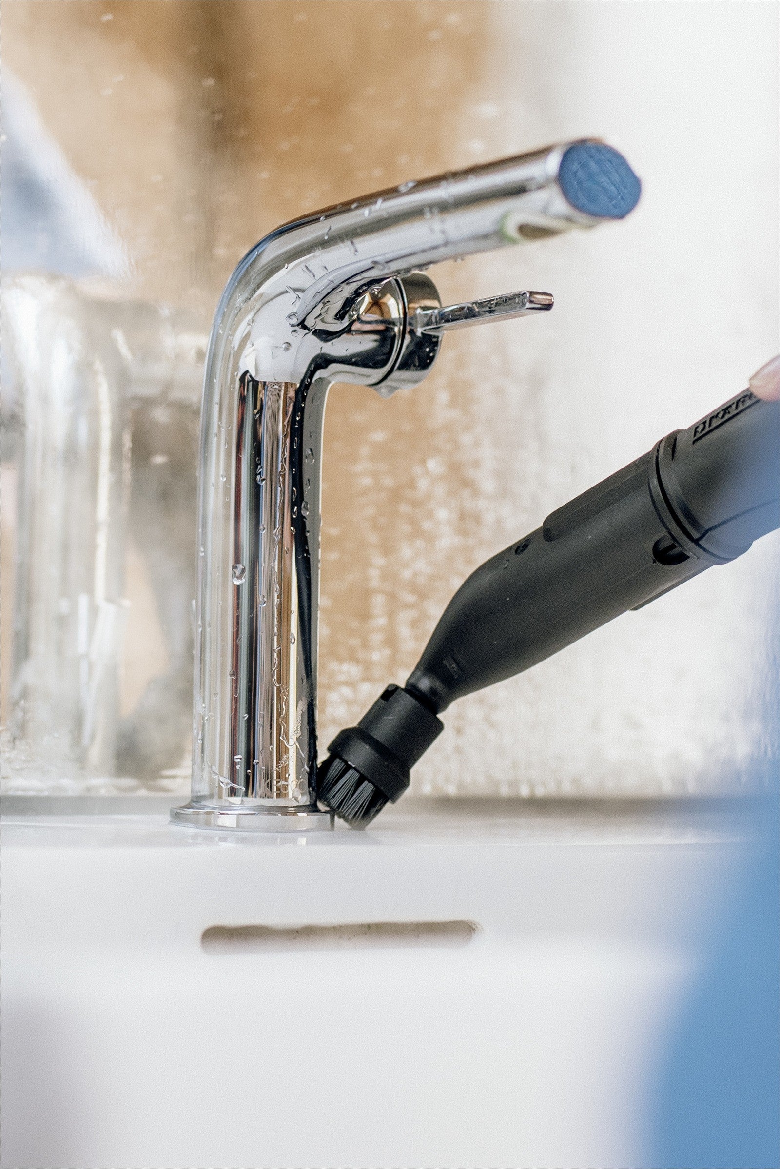 Karcher SC 5 EasyFix Iron Plug EU Buharlı Temizleme Makinesi Beyaz