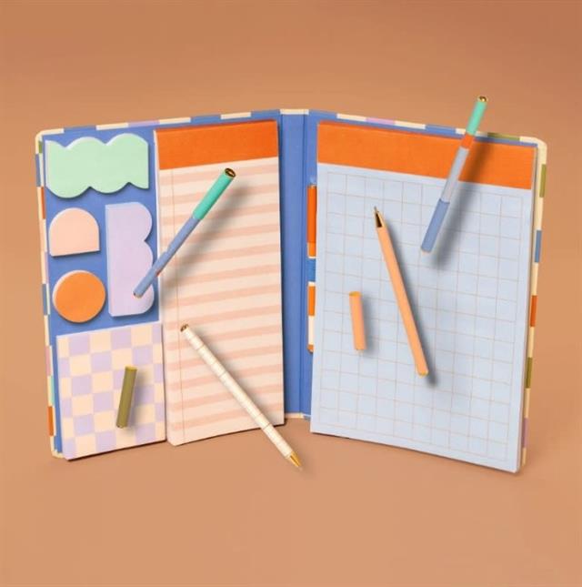 Kikkerland-Kikkerland Inkerie Kareli A5 Notluk, Post It Set & Tükenmez Kalem Kırtasiye Seti-Kırtasiye Seti-2-Milagron.com