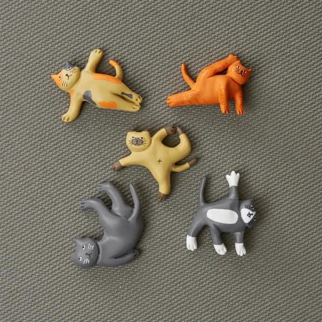 Kikkerland-Kikkerland Yoga Cat Magnets Seti-Magnet-3-Milagron.com