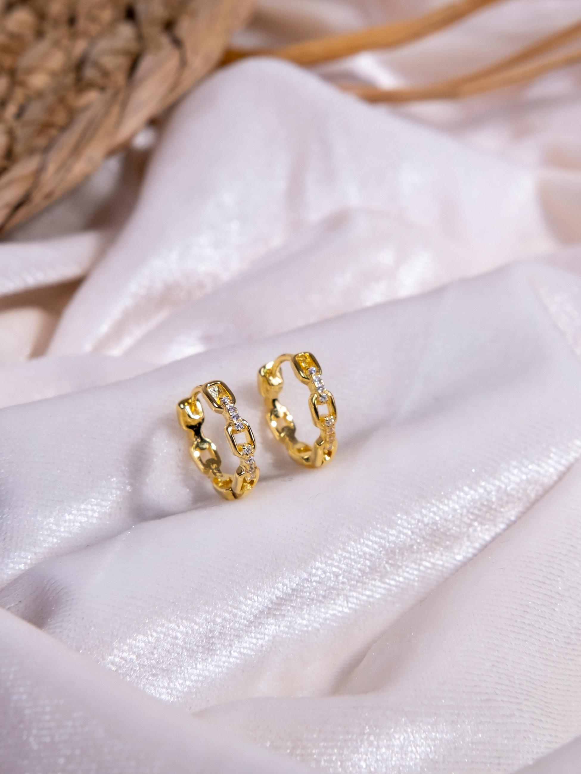 Kimolos-Chain Mini 925 Ayar Gümüş Zirkon Taşlı Halka Küpe-Küpe-1-Milagron.com