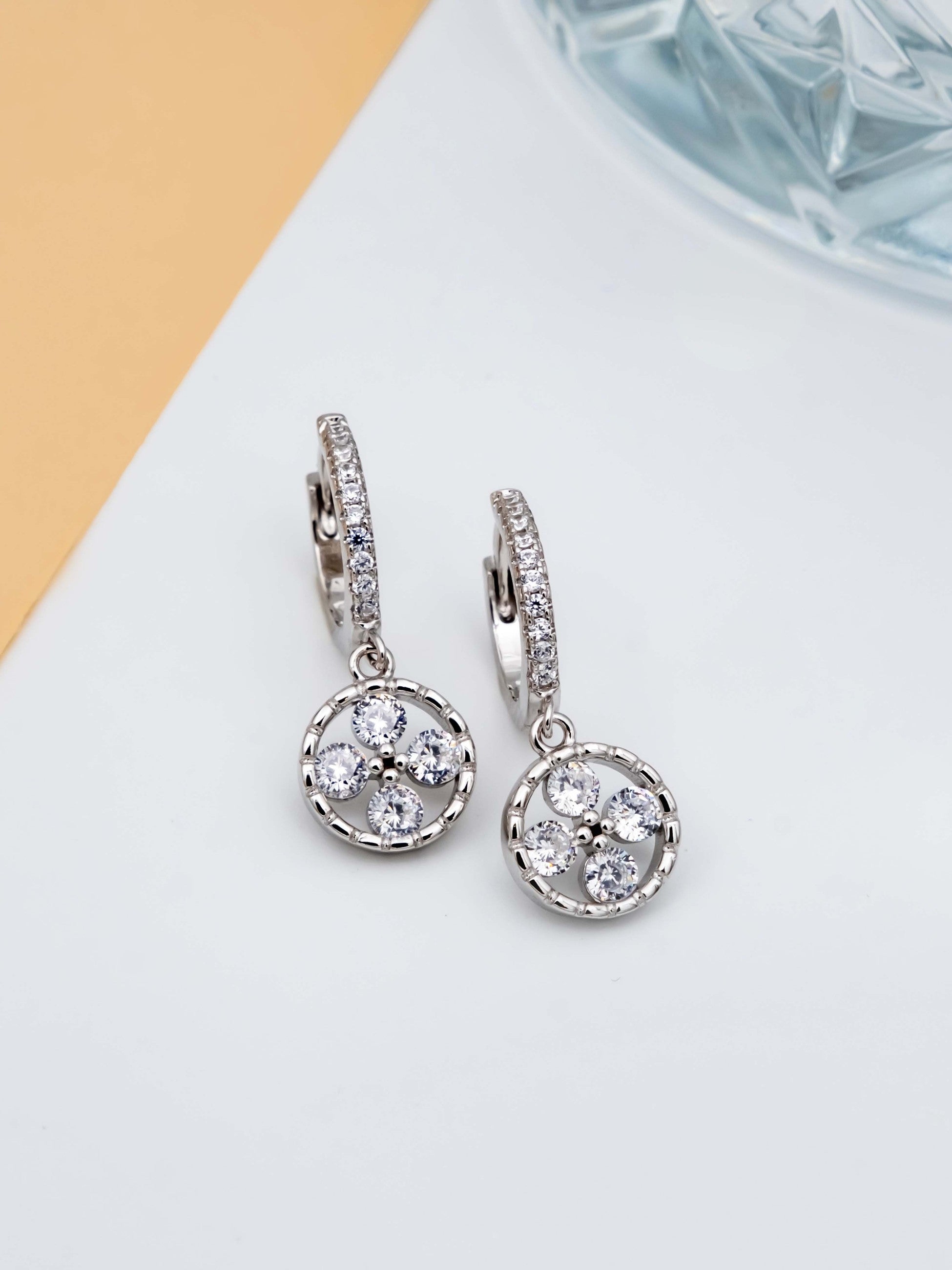 Kimolos-Floral 925 Ayar Gümüş Zirkon Taşlı Çiçek Küpe-Küpe-1-Milagron.com