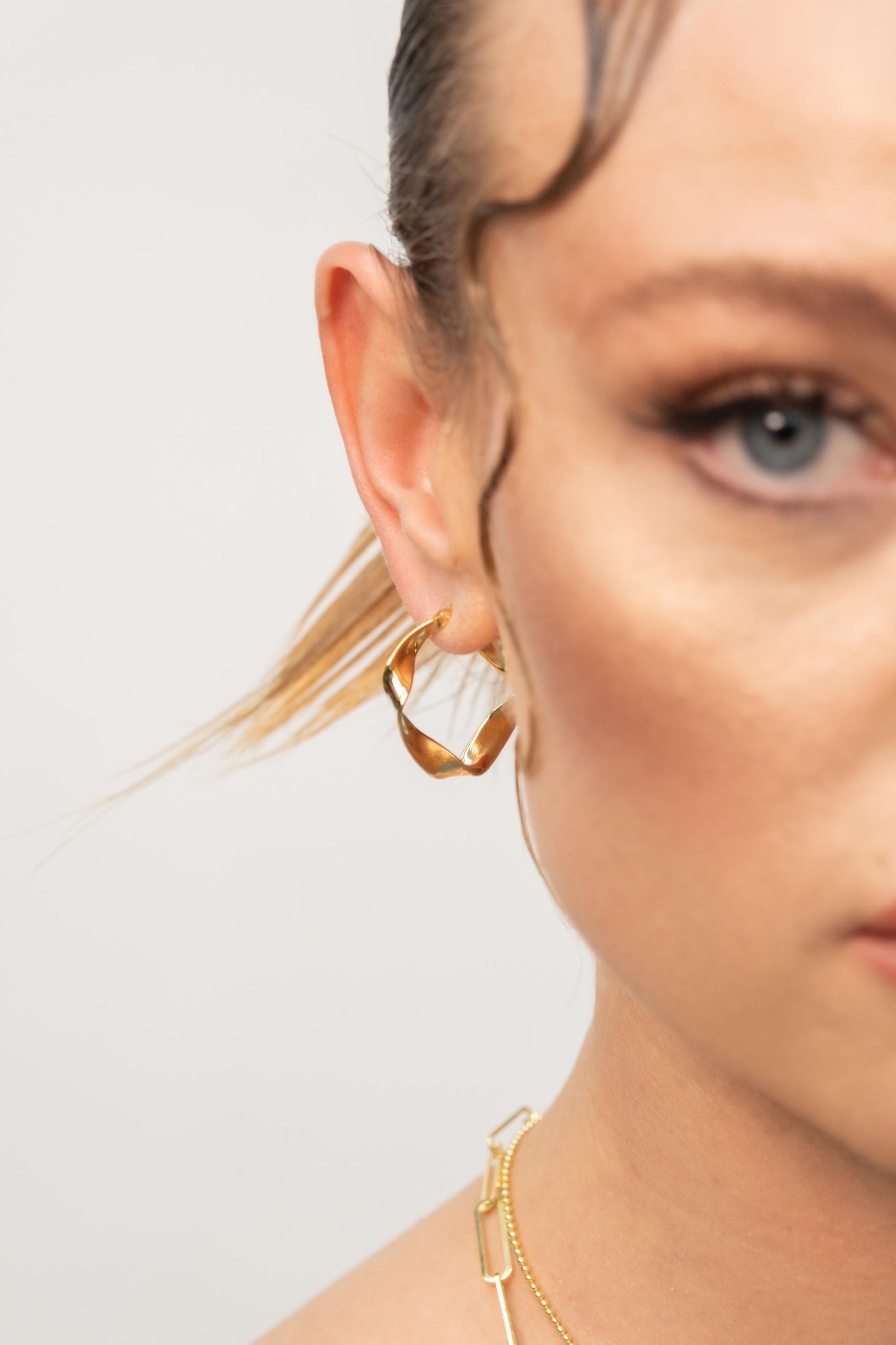 Kimolos-Grace 925 Ayar Gümüş Tasarım Halka Küpe-Küpe-1-Milagron.com