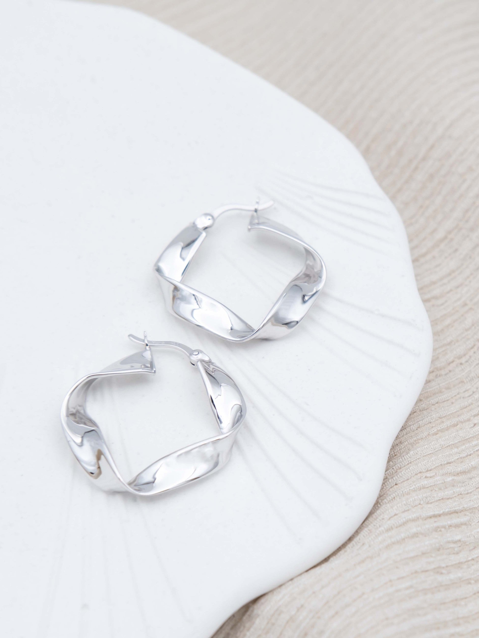 Kimolos-Grace 925 Ayar Gümüş Tasarım Halka Küpe-Küpe-6-Milagron.com