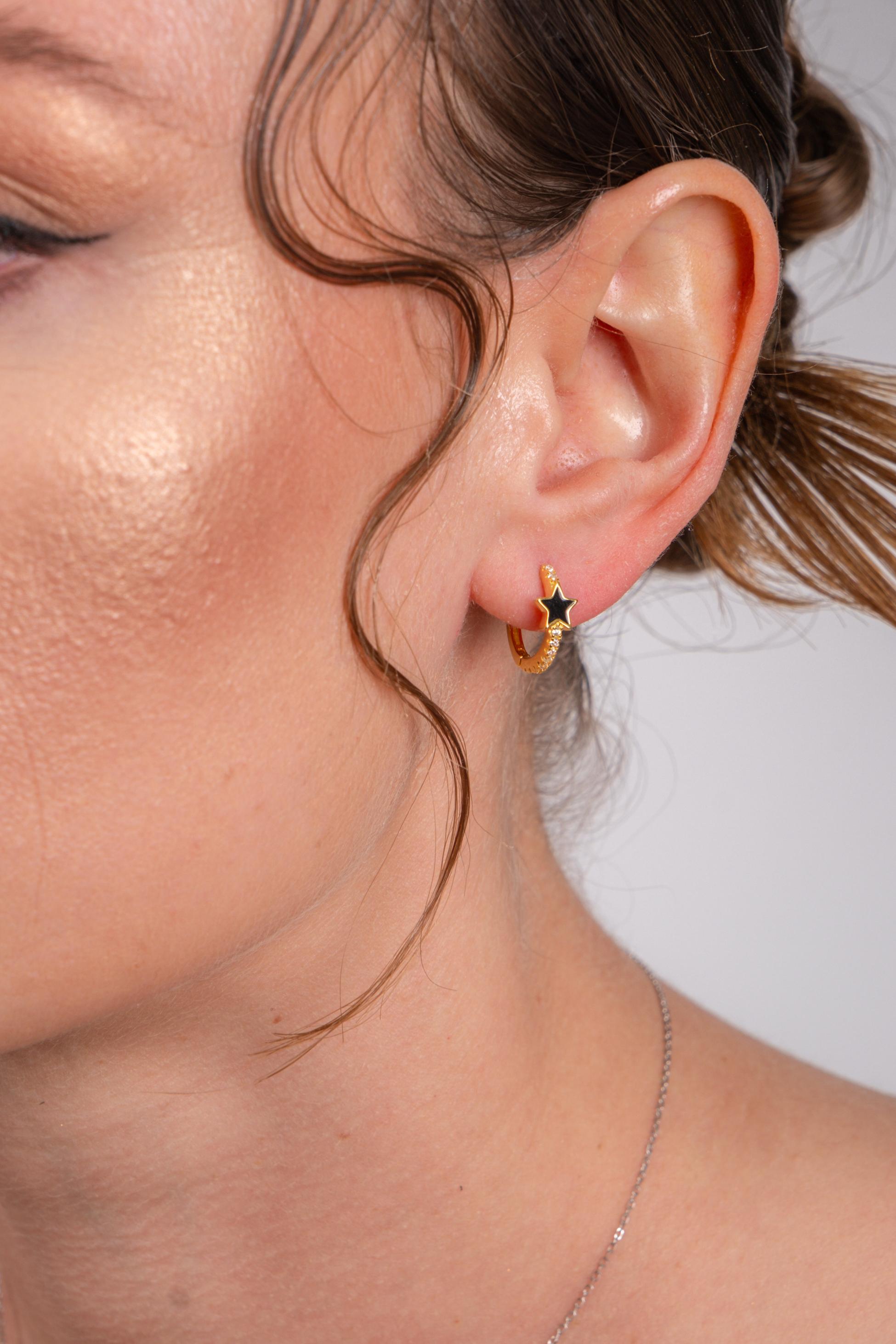 Kimolos-SORUNLU - New Black 925 Ayar Gümüş Gold Ve Siyah Renk Zirkon Taşlı Yıldız Halka Küpe-Küpe-2-Milagron.com