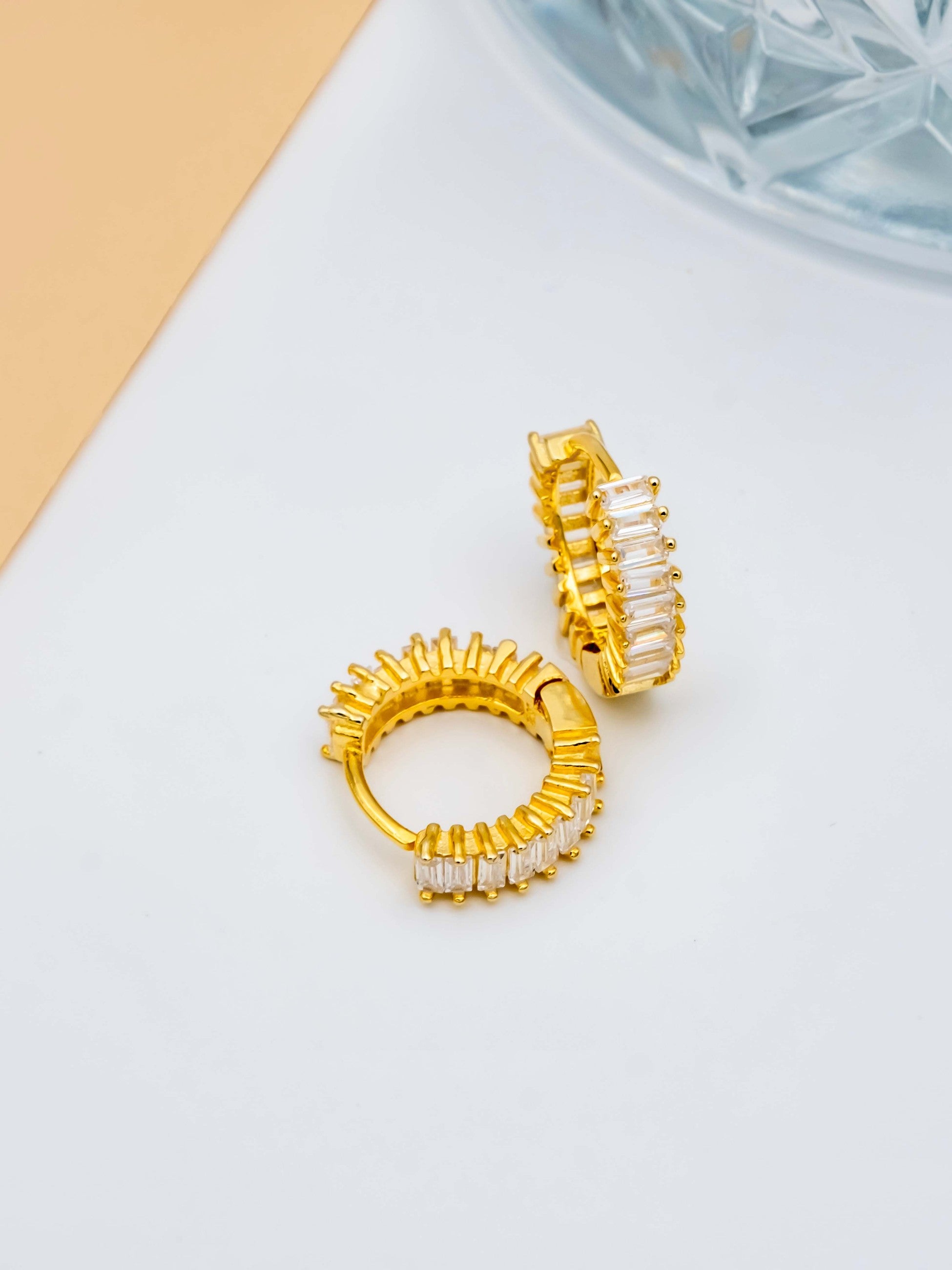 Kimolos-Simple 925 Ayar Gümüş Baget Taşlı Halka Küpe-Küpe-1-Milagron.com