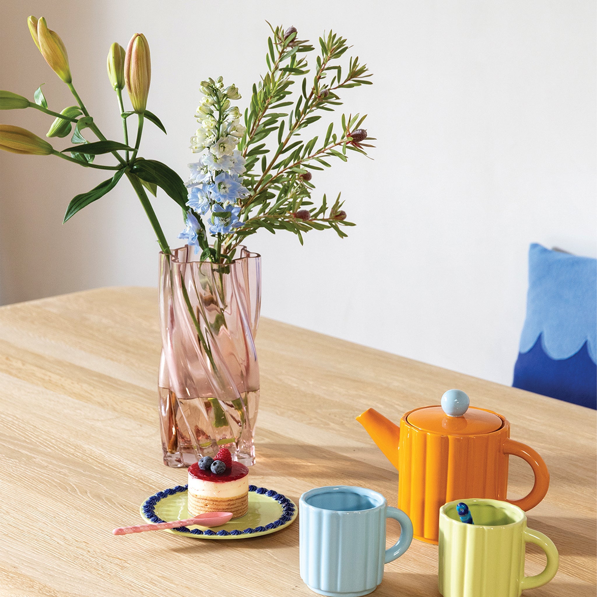 &Klevering-Marshmallow Figürlü Pembe Vazo No:2-Vazo-2-Milagron.com