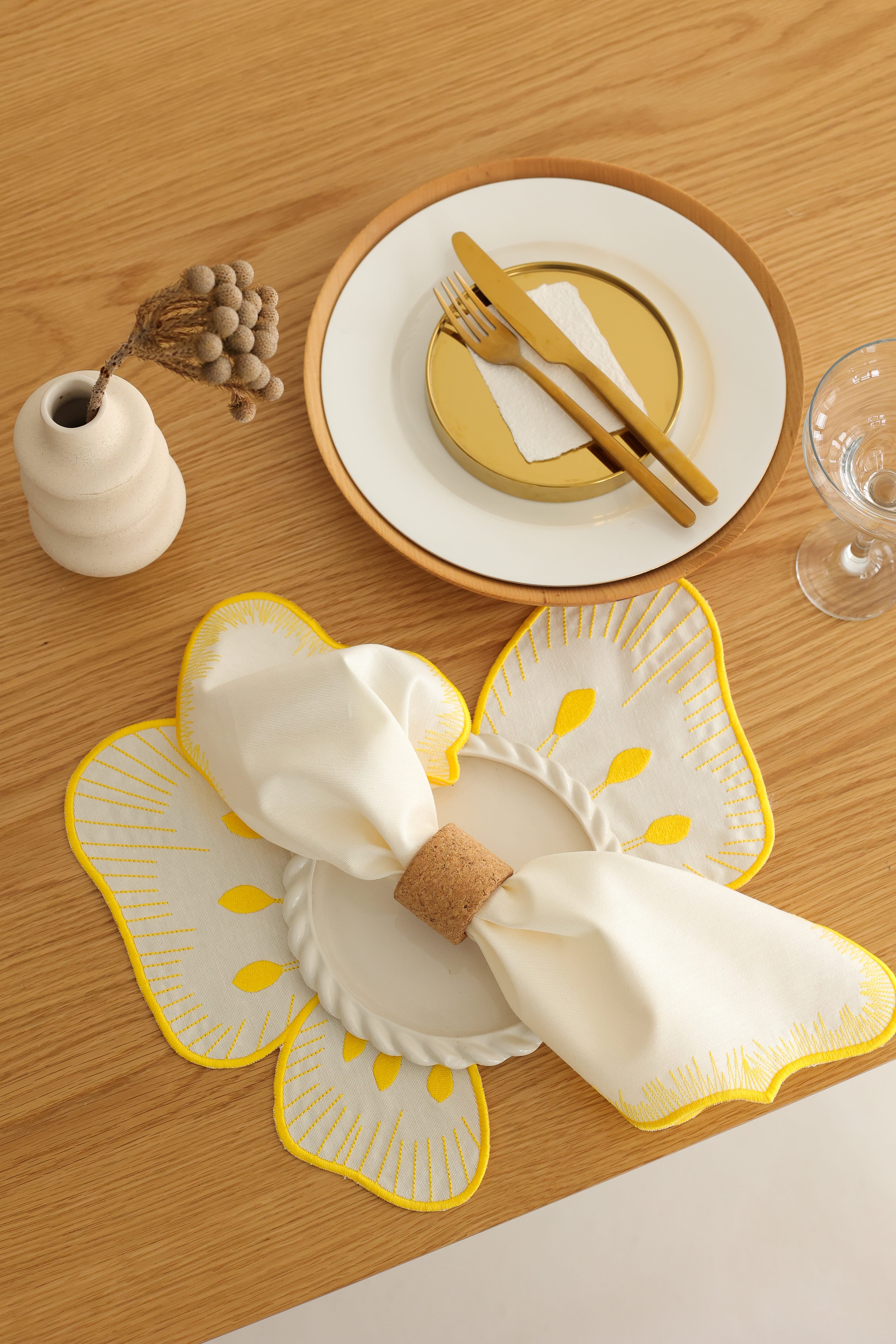 Km Home Collection-2'li Set Sarı Kelebek Pamuk Amerikan Servis-Sunum Aksesuarları-3-Milagron.com