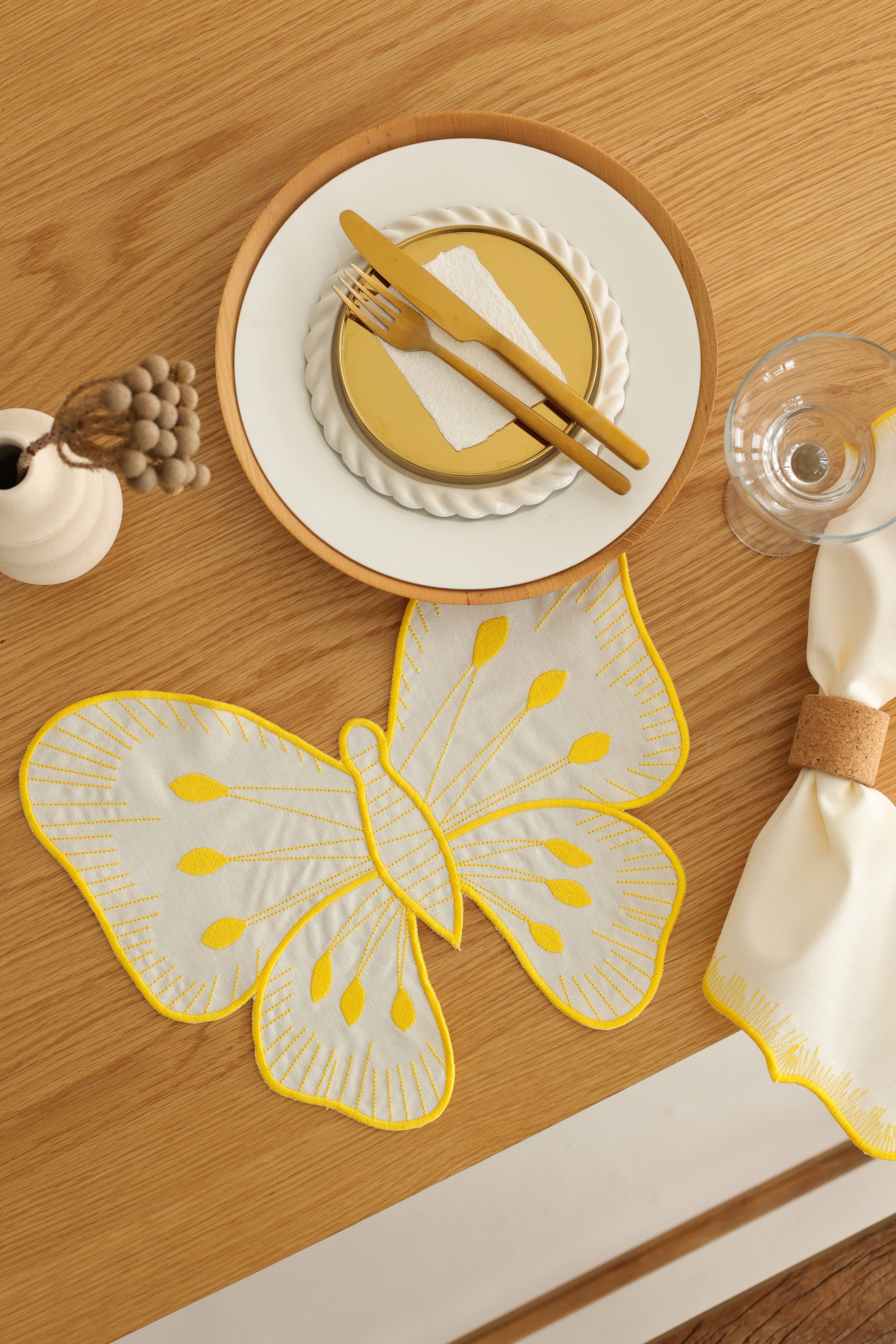 Km Home Collection-2'li Set Sarı Kelebek Pamuk Amerikan Servis-Sunum Aksesuarları-5-Milagron.com