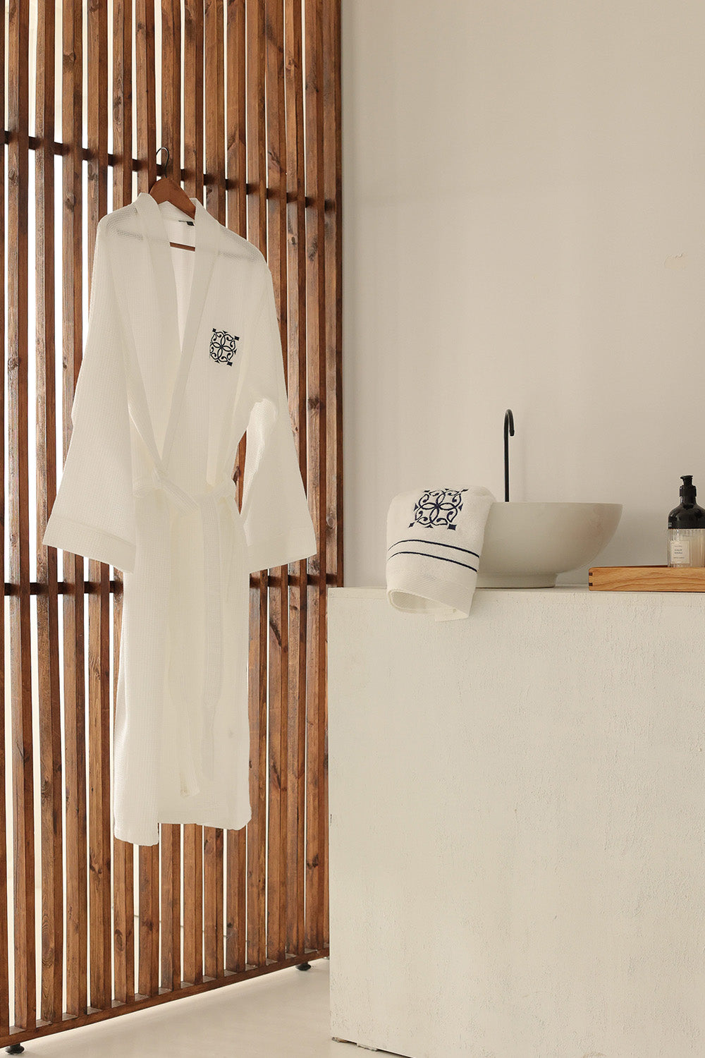 Km Home Collection-Mira Waffle Bornoz-Bornoz-4-Milagron.com