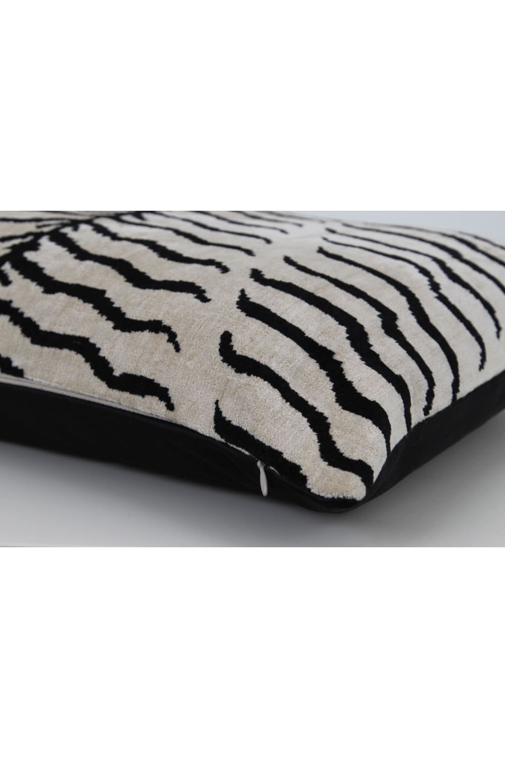 La Casa Antica-İpek Kadife İkat Yastık Kılıfı (40x60cm)-Yastık Kılıfı-2-Milagron.com