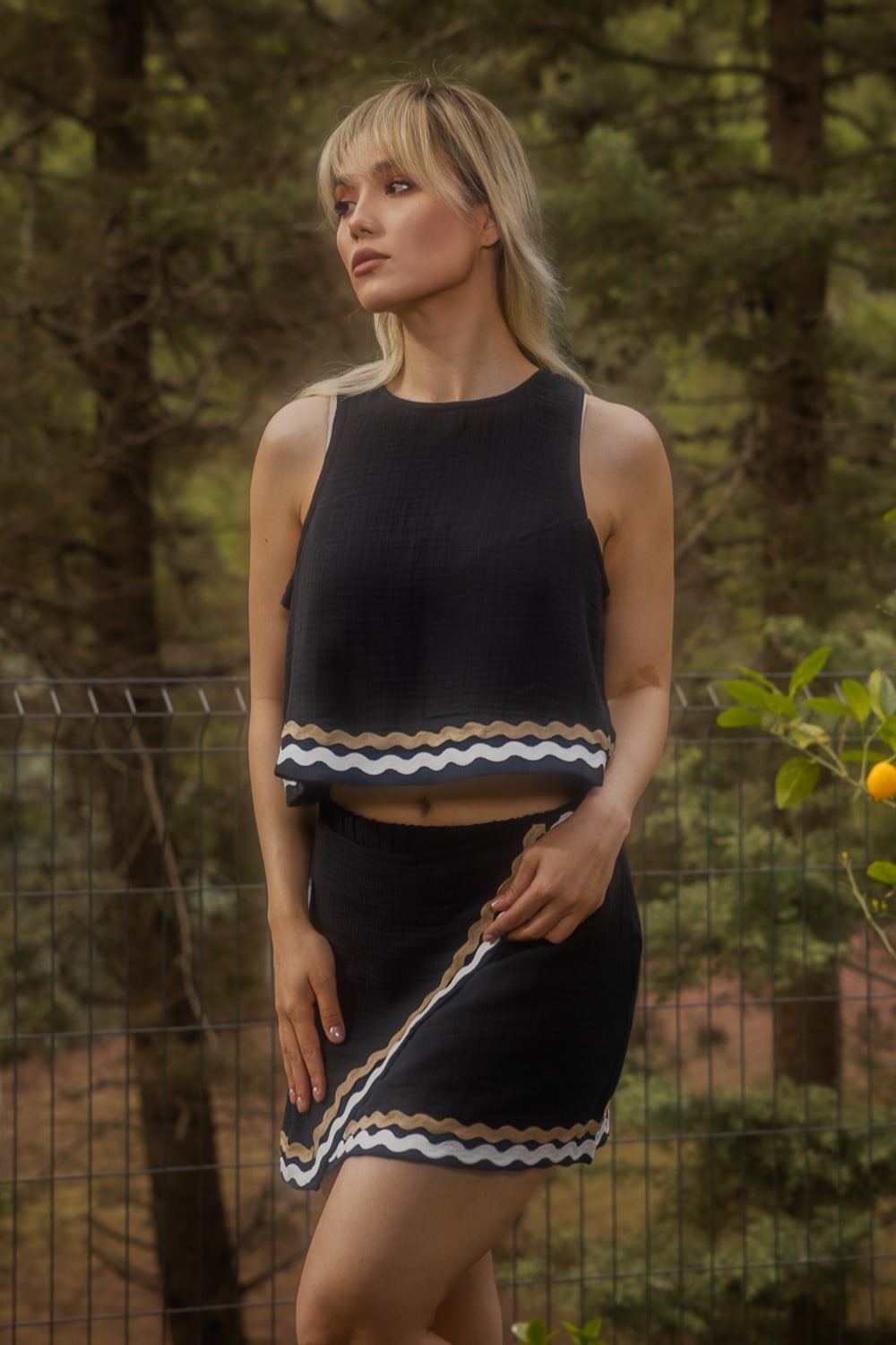 Le-Monade Dreams-Çift Su Taşı Detaylı Siyah Mini Etek-Etek-1-Milagron.com