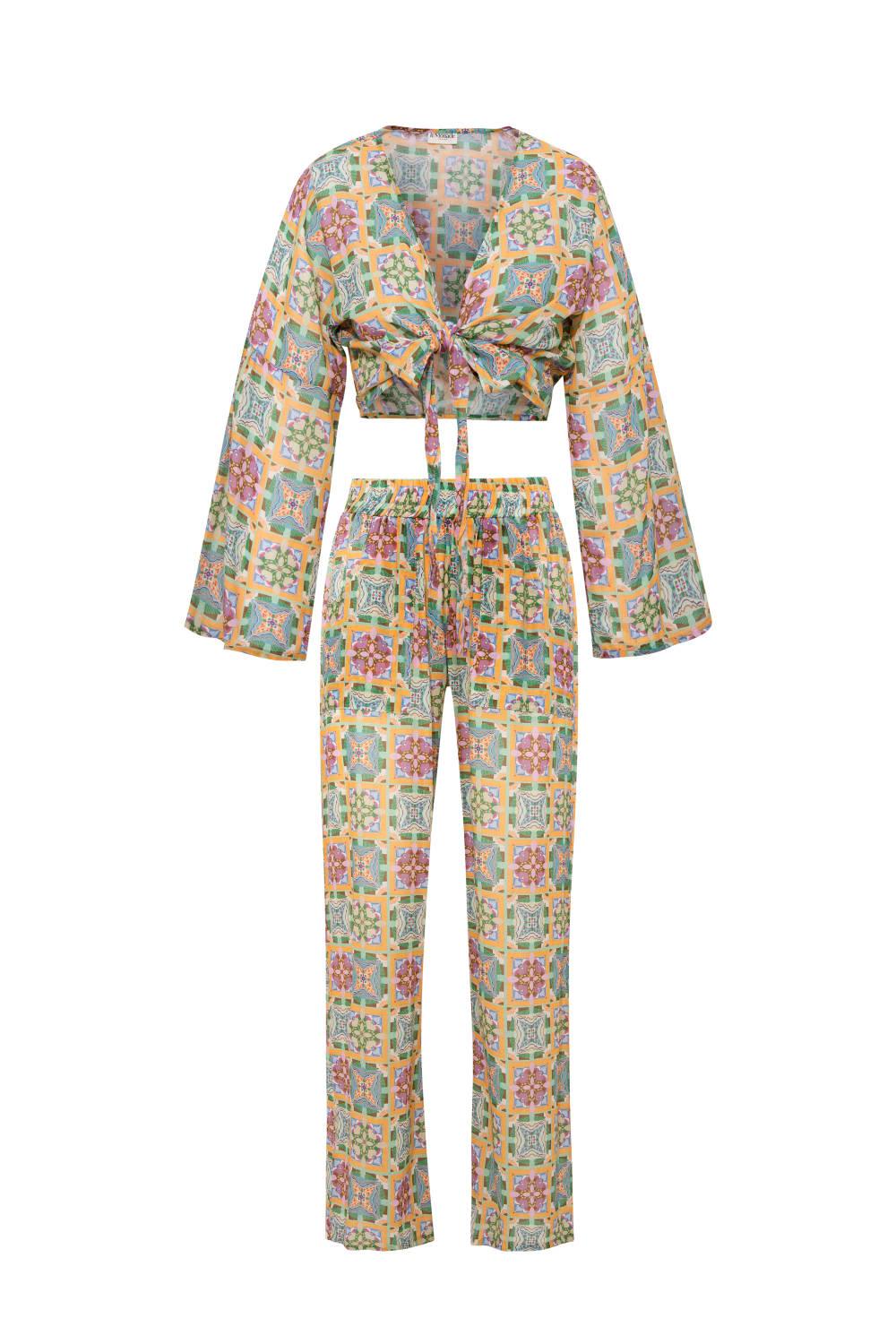 Le-Monade Dreams-Girlfriend Önden Bağlamalı Geometrik Desenli Bluz-Bluz-3-Milagron.com