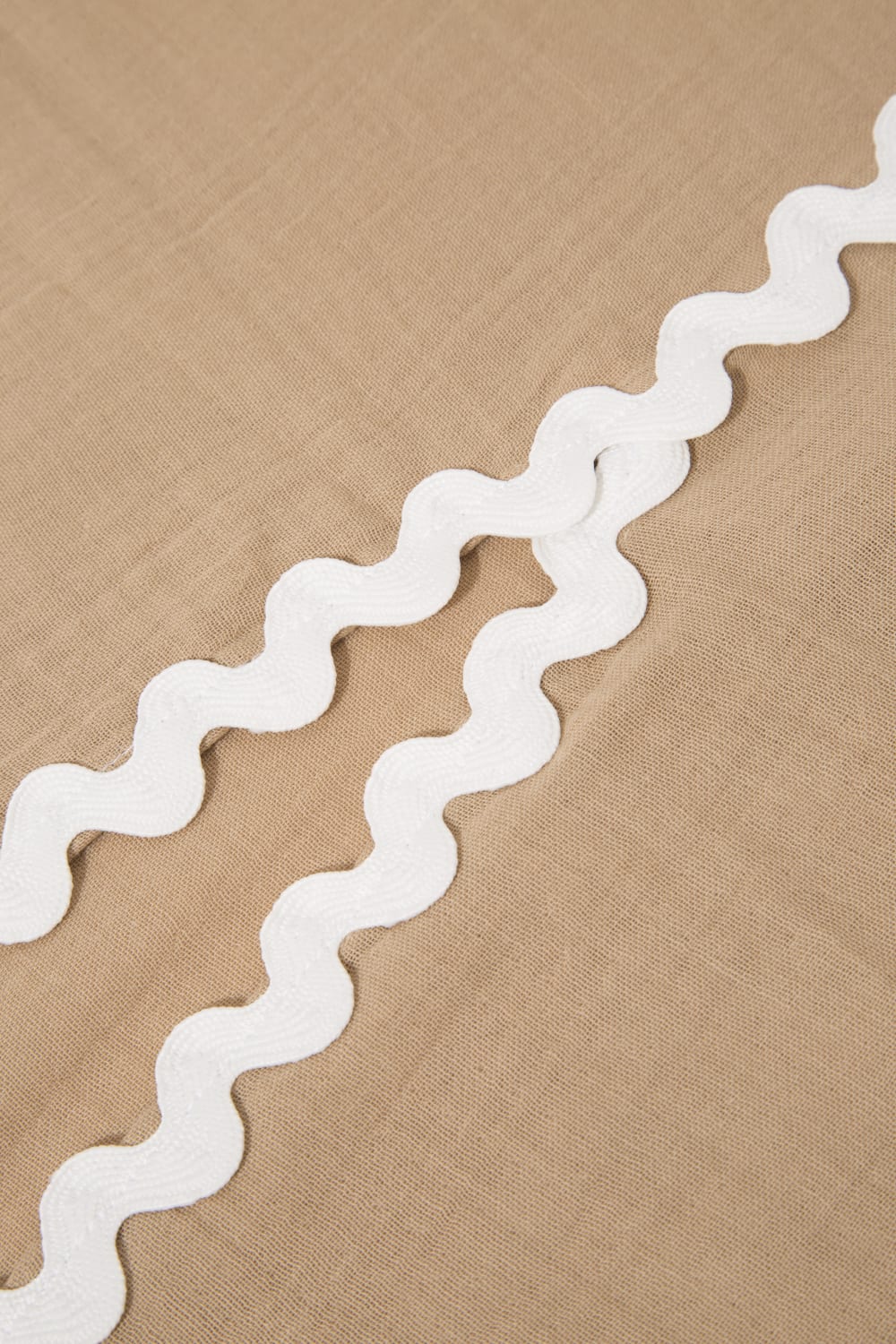 Le-Monade Dreams-Su Taşı Detaylı Bej Önden Yırtmaçlı Etek-Etek-3-Milagron.com