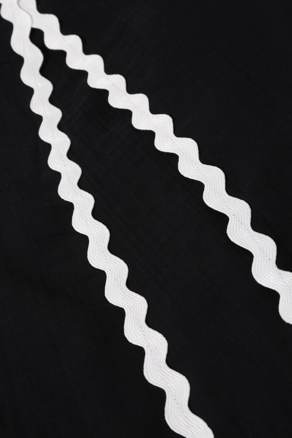 Le-Monade Dreams-Su Taşı Detaylı Siyah Yandan Yırtmaçlı Pantolon-Pantolon-3-Milagron.com