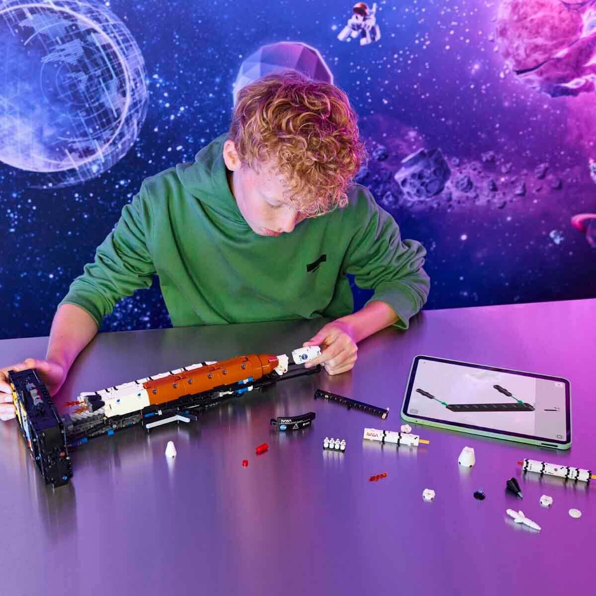 42221 Lego Technic Nasa Artemis Uzay Fırlatma Sistemi Roketi 632 Parça +9 Yaş