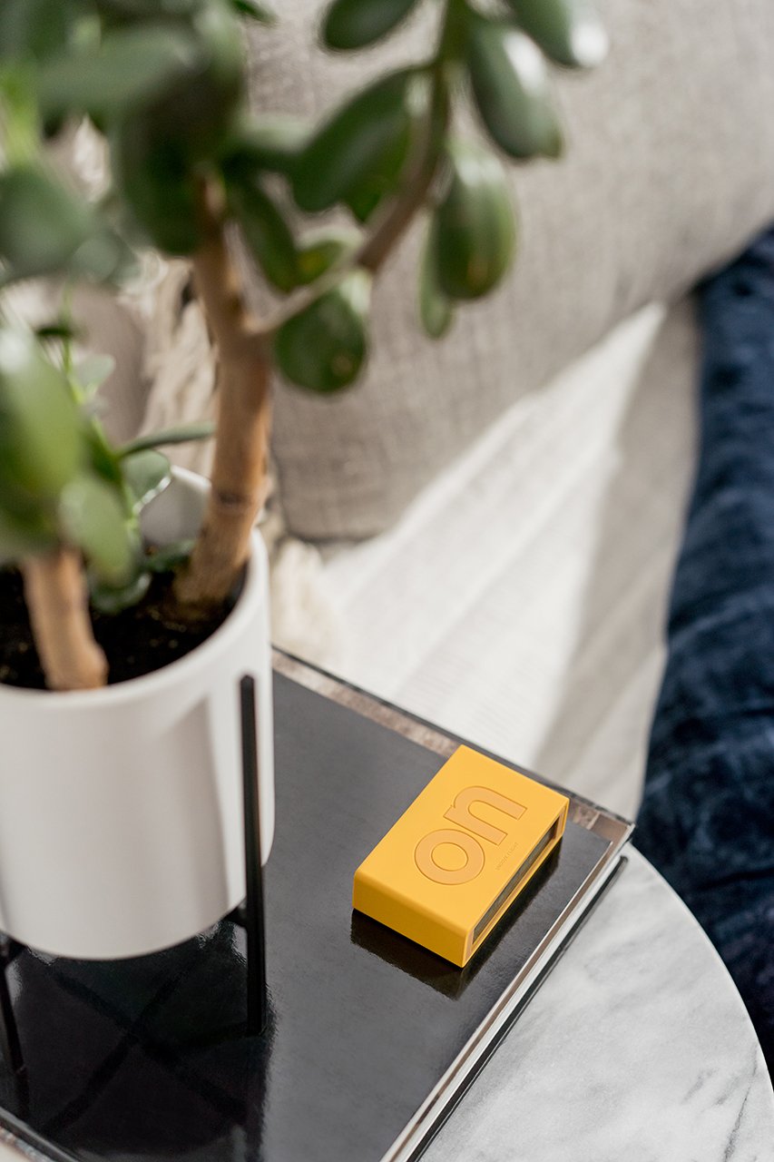 Lexon-Flip + Alarm Saat Sarı-Masa Saati-4-Milagron.com