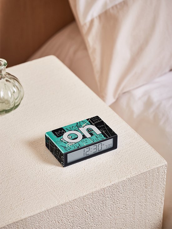 Lexon-Flip + Alarm Saat X Jean Michel Basquiat Pi-Alarm Saatler-2-Milagron.com