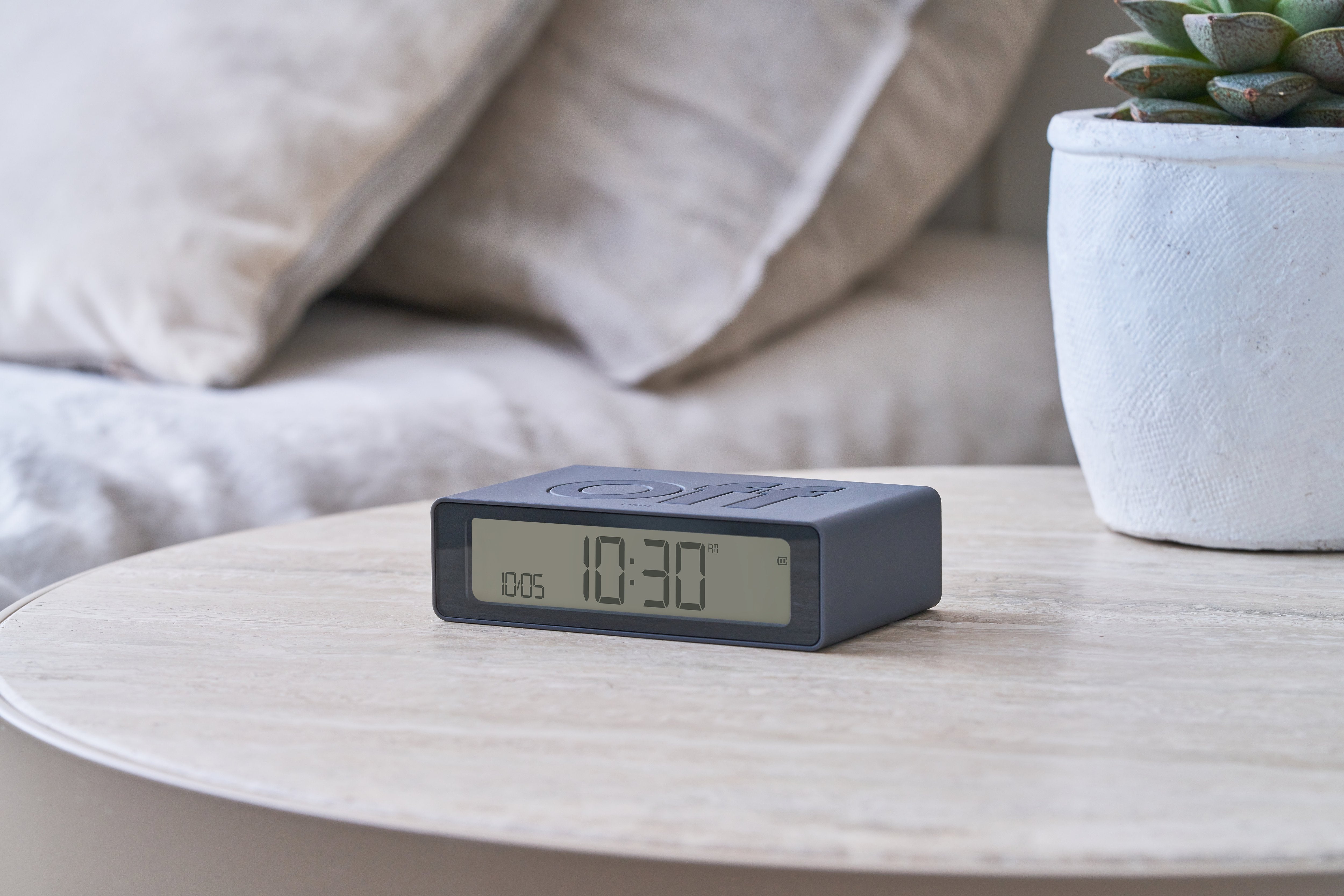 Lexon-Lexon Flip Mini Şarj Edilebilir Alarm Saat Koyu Gri-Alarm Saatler-6-Milagron.com