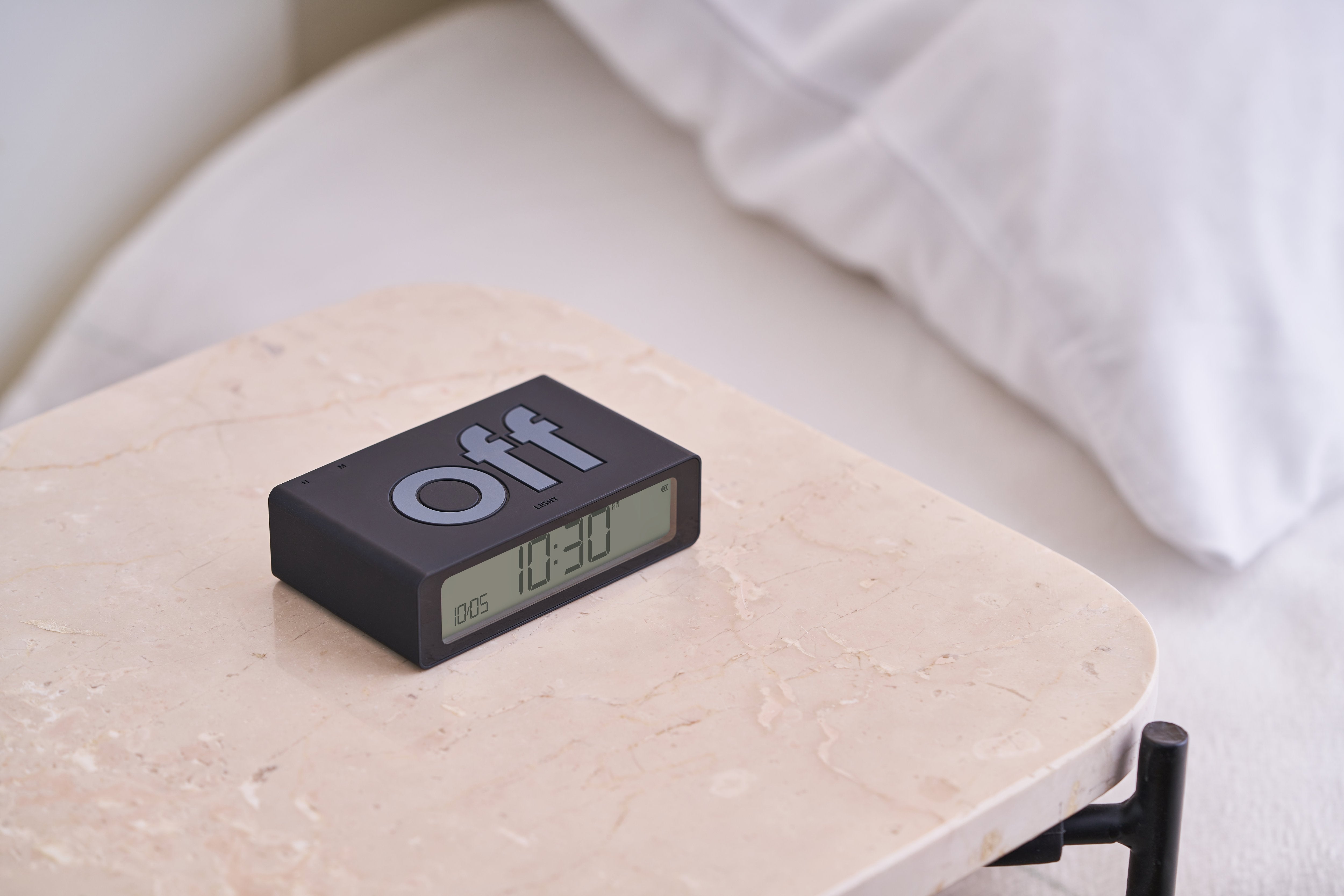 Lexon-Lexon Flip Mini Şarj Edilebilir Alarm Saat Siyah-Alarm Saatler-4-Milagron.com