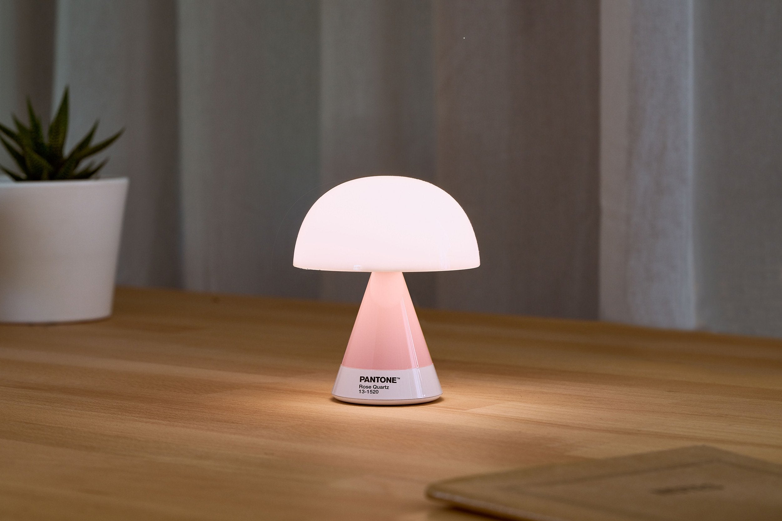 Lexon-X Pantone Mina M Led Lamba Açık Pembe-Led Lamba-3-Milagron.com