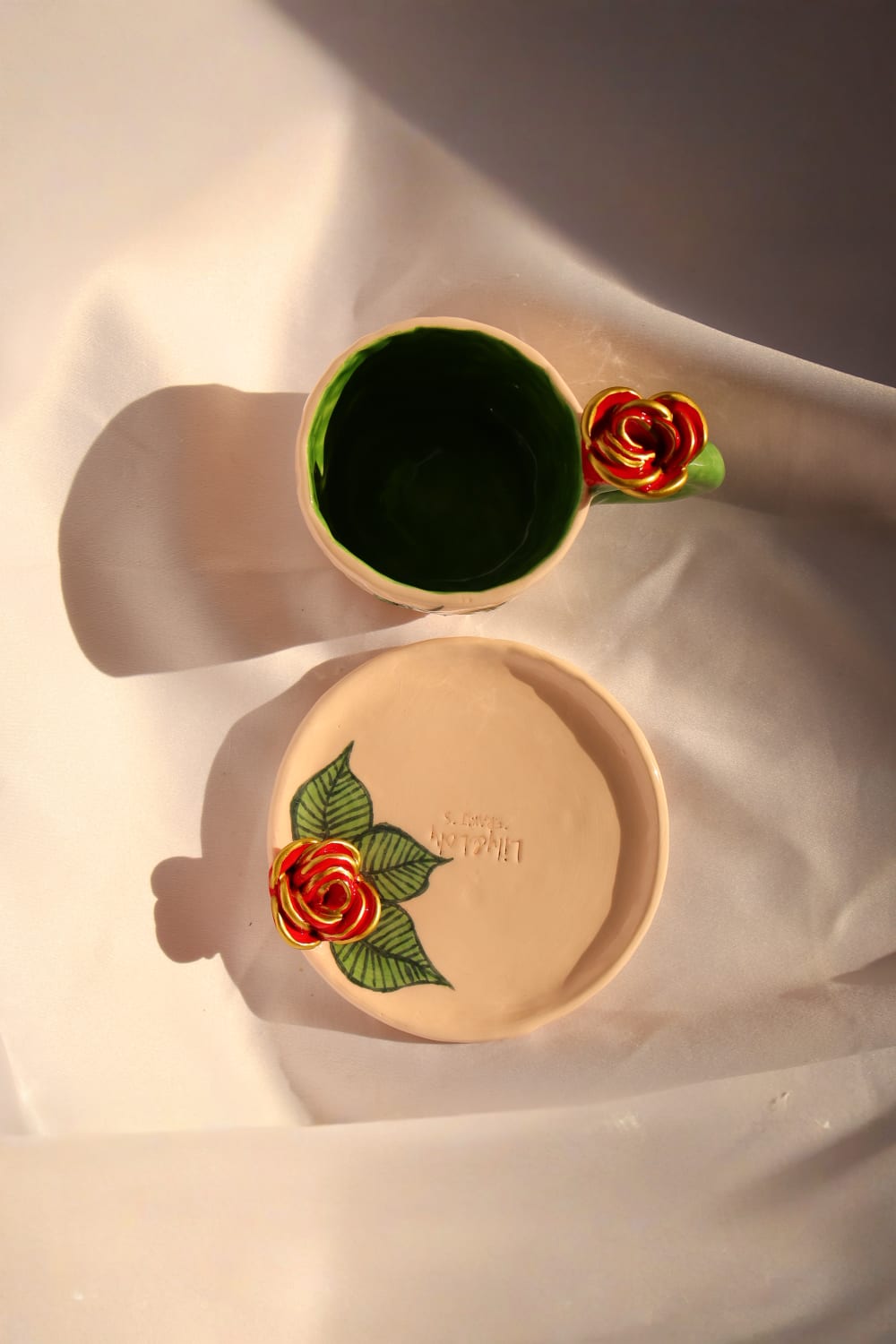 Lily & Loly Ceramics-Altın Detaylı Gül Çiçek Kulplu Yeşil Yaprak Çizimli 2'li Türk Kahvesi Seti- Gül Kulplu El Yapımı Seramik Fincanlar-Bardak-12-Milagron.com