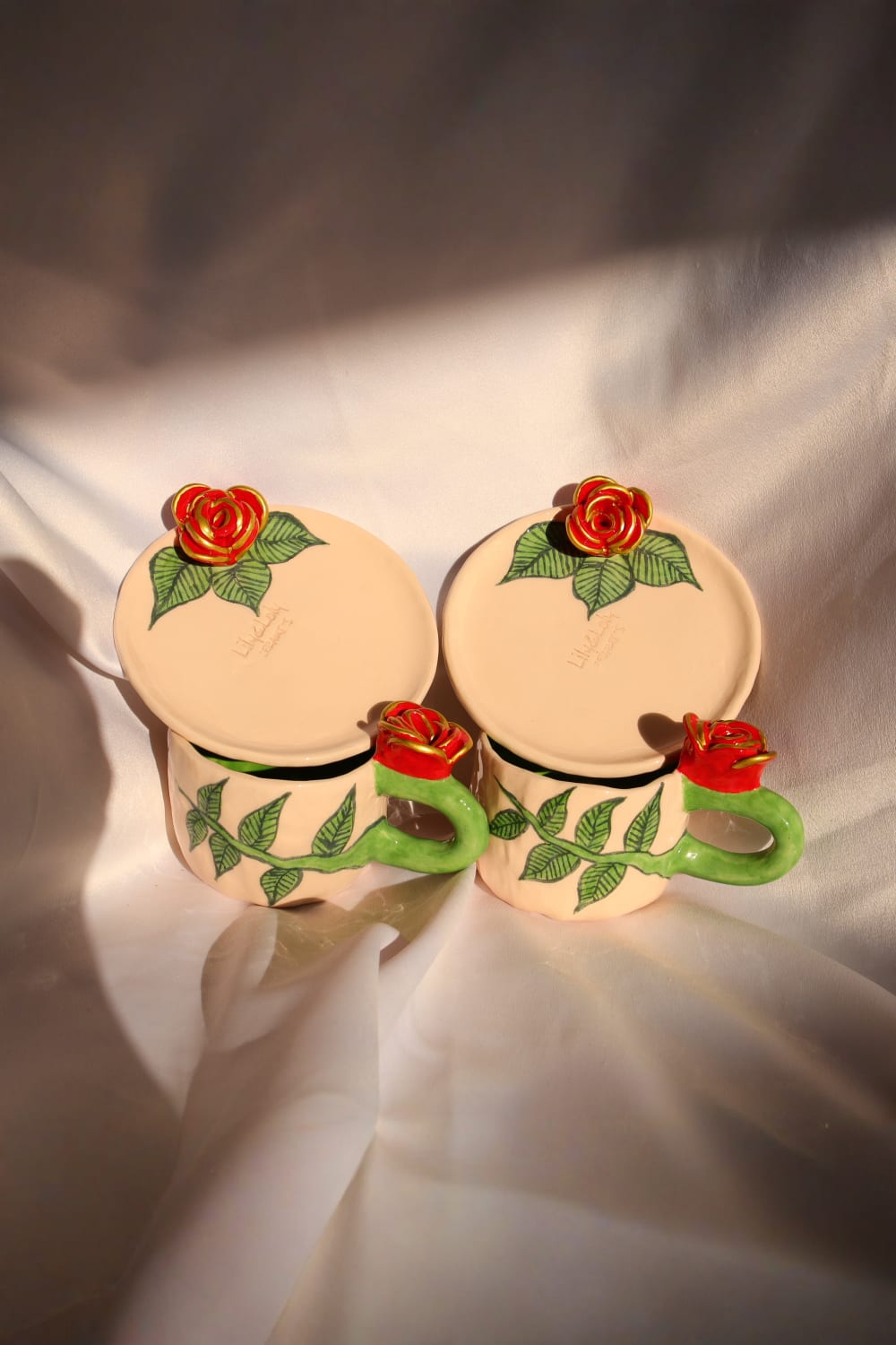 Lily & Loly Ceramics-Altın Detaylı Gül Çiçek Kulplu Yeşil Yaprak Çizimli 2'li Türk Kahvesi Seti- Gül Kulplu El Yapımı Seramik Fincanlar-Bardak-7-Milagron.com