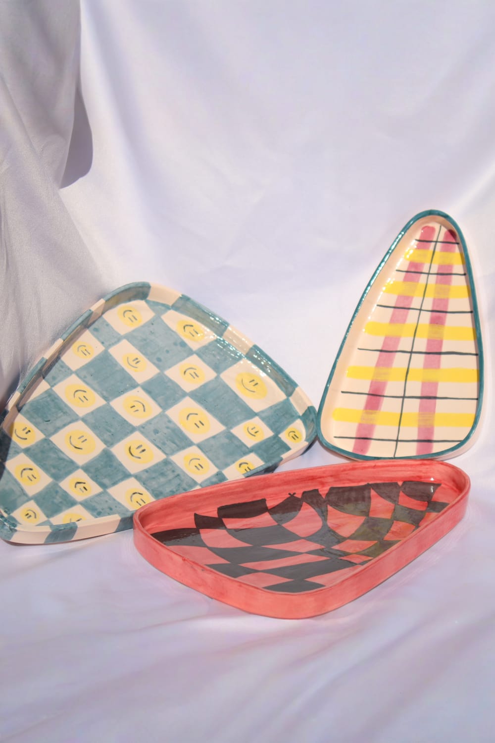 Lily & Loly Ceramics-El Yapımı Seramik Gülen Suratlı, Çizgili, Kareli Modern El Yapımı 3'lü Set Eğlenceli Tabaklar-Tabak & Kase-3-Milagron.com