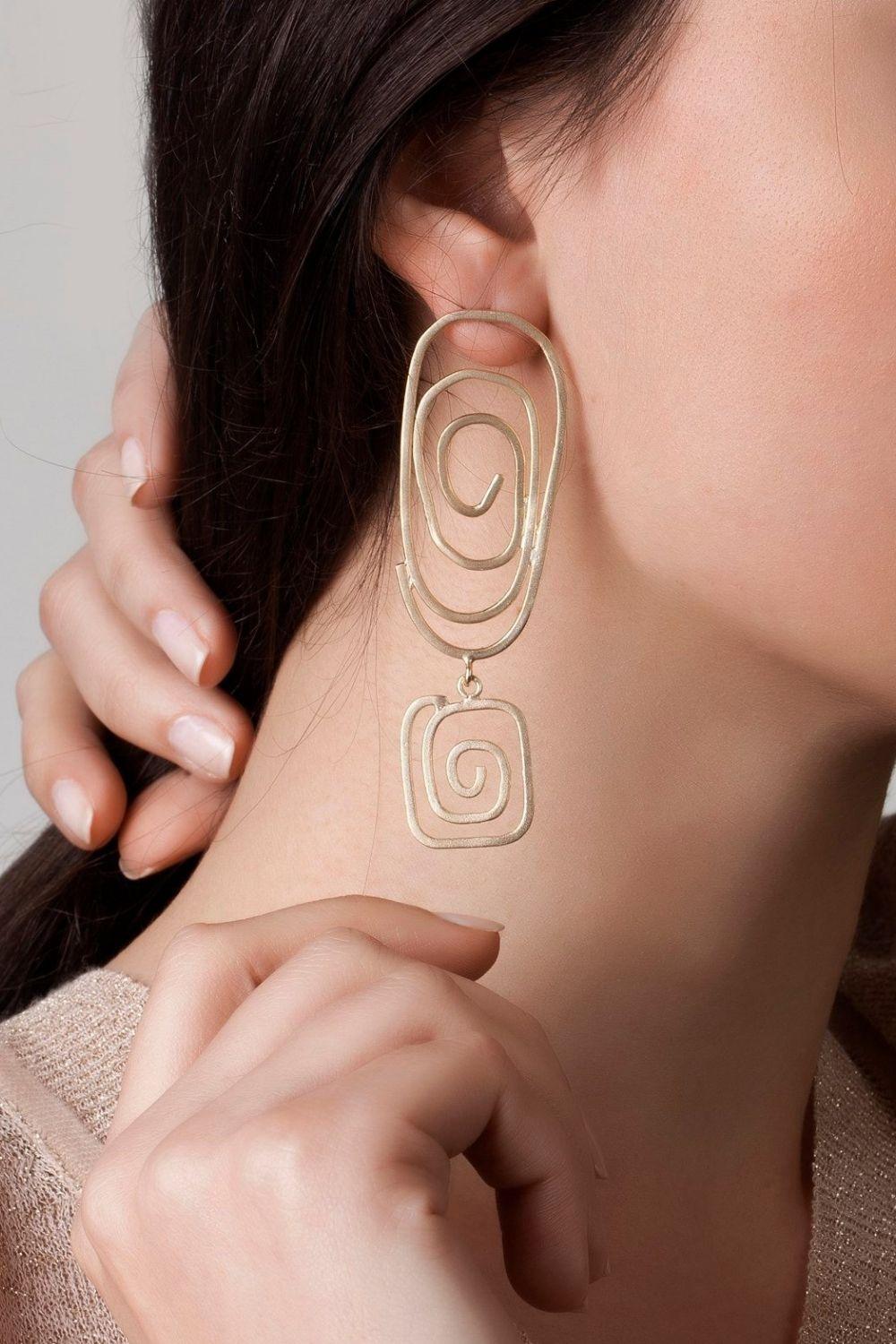 Linya Jewellery-Altı Kare Spiral Küpe-Küpe-2-Milagron.com