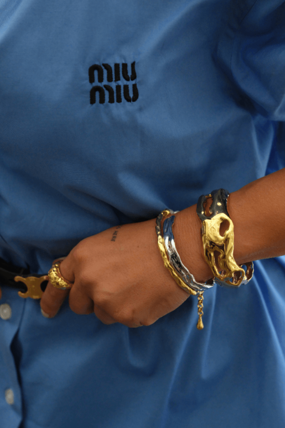 Linya Jewellery-Aruna Kalın Kelepçe Bileklik Gold-Bileklik-2-Milagron.com