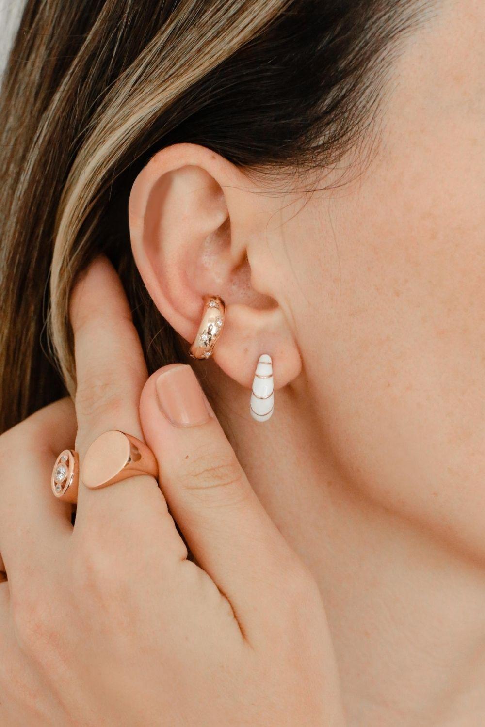 Linya Jewellery-Bonita Beyaz Mineli Küpe-Küpe-2-Milagron.com