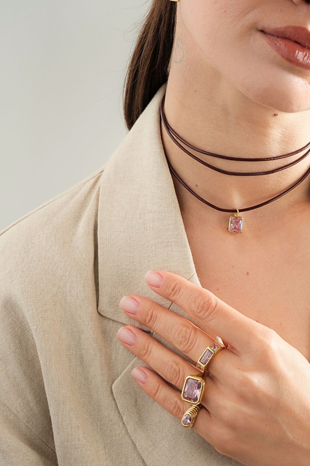 Bordo Deri İPli Pembe Kristal TaşLı Kolye - 0