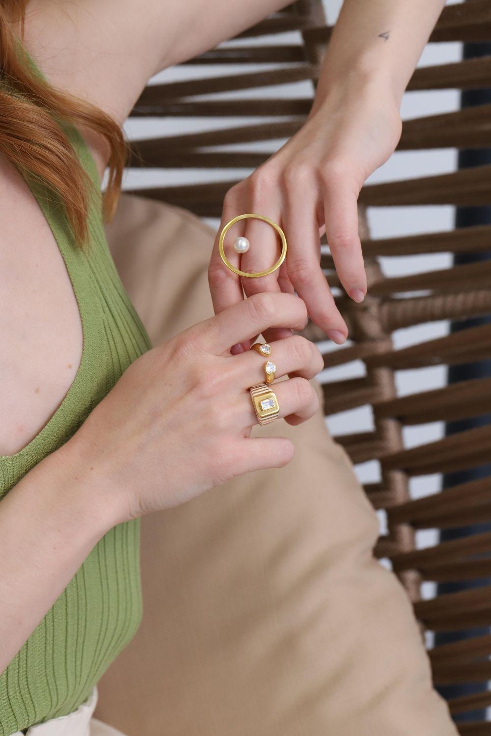 Linya Jewellery-Kalpli Taşlı Yüzük-Yüzük-3-Milagron.com