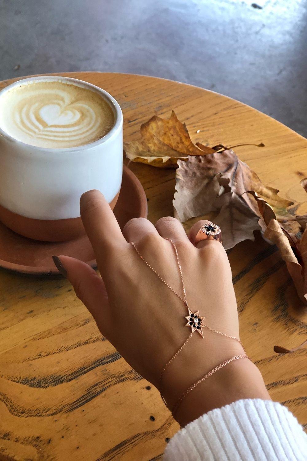 Linya Jewellery-Kutup Yıldızı Şahmeran Gold-Bileklik-4-Milagron.com