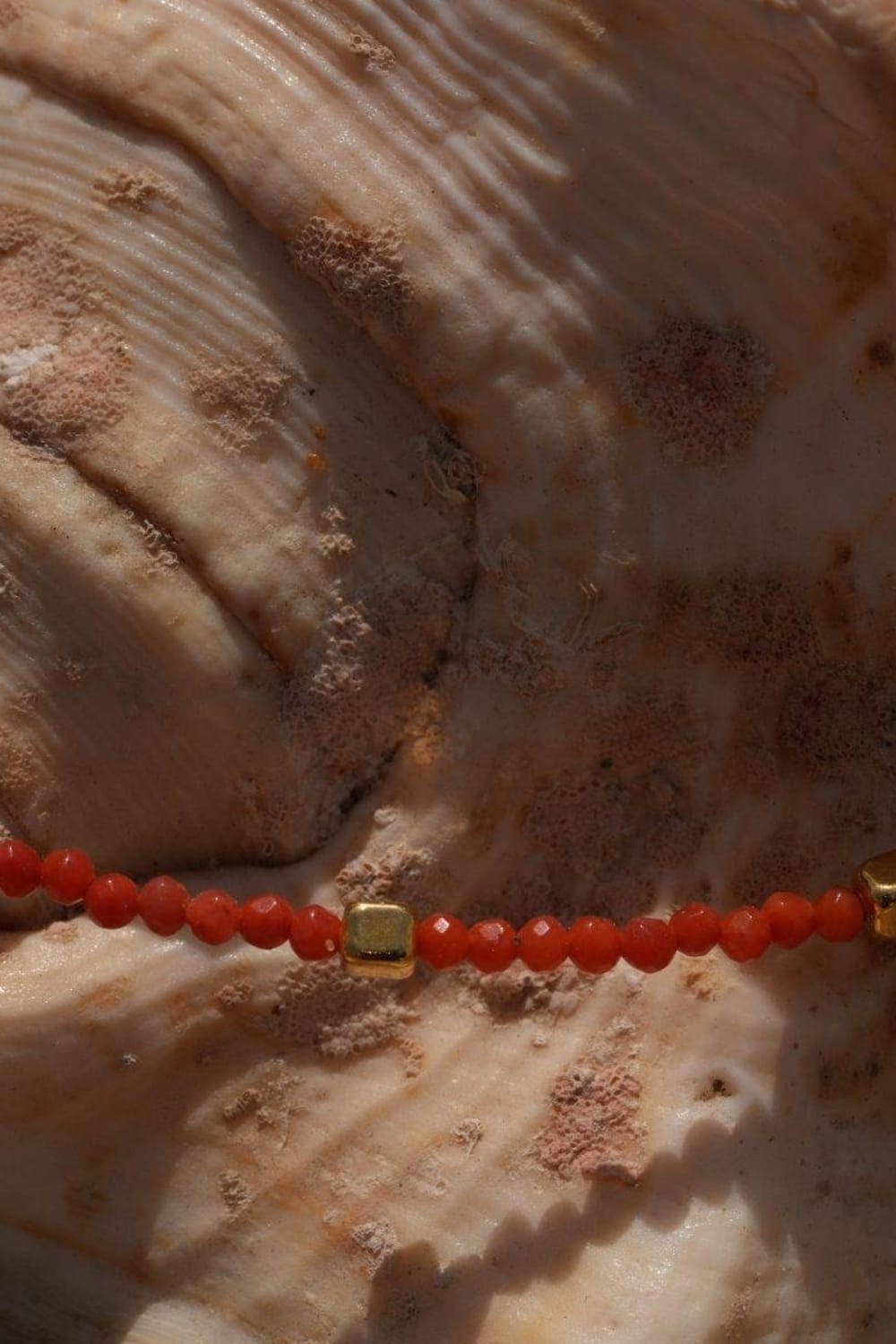 Linya Jewellery-Mira Kırmızı Mercanlı Küçük Toplu Kolye-Kolye-5-Milagron.com