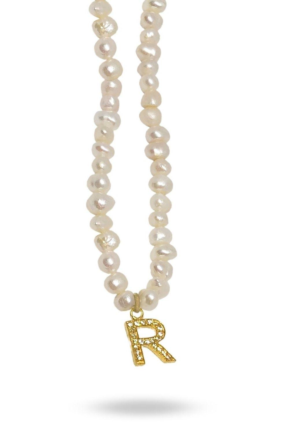 Linya Jewellery-Mono R Harfli İnci Kolye-Kolye-1-Milagron.com