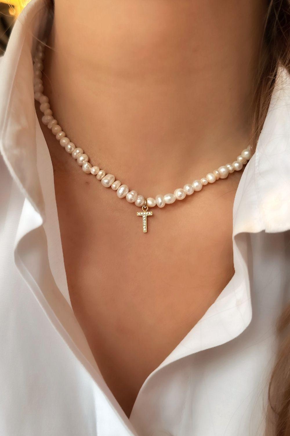 Linya Jewellery-Mono T Harfli İnci Kolye-Kolye-2-Milagron.com