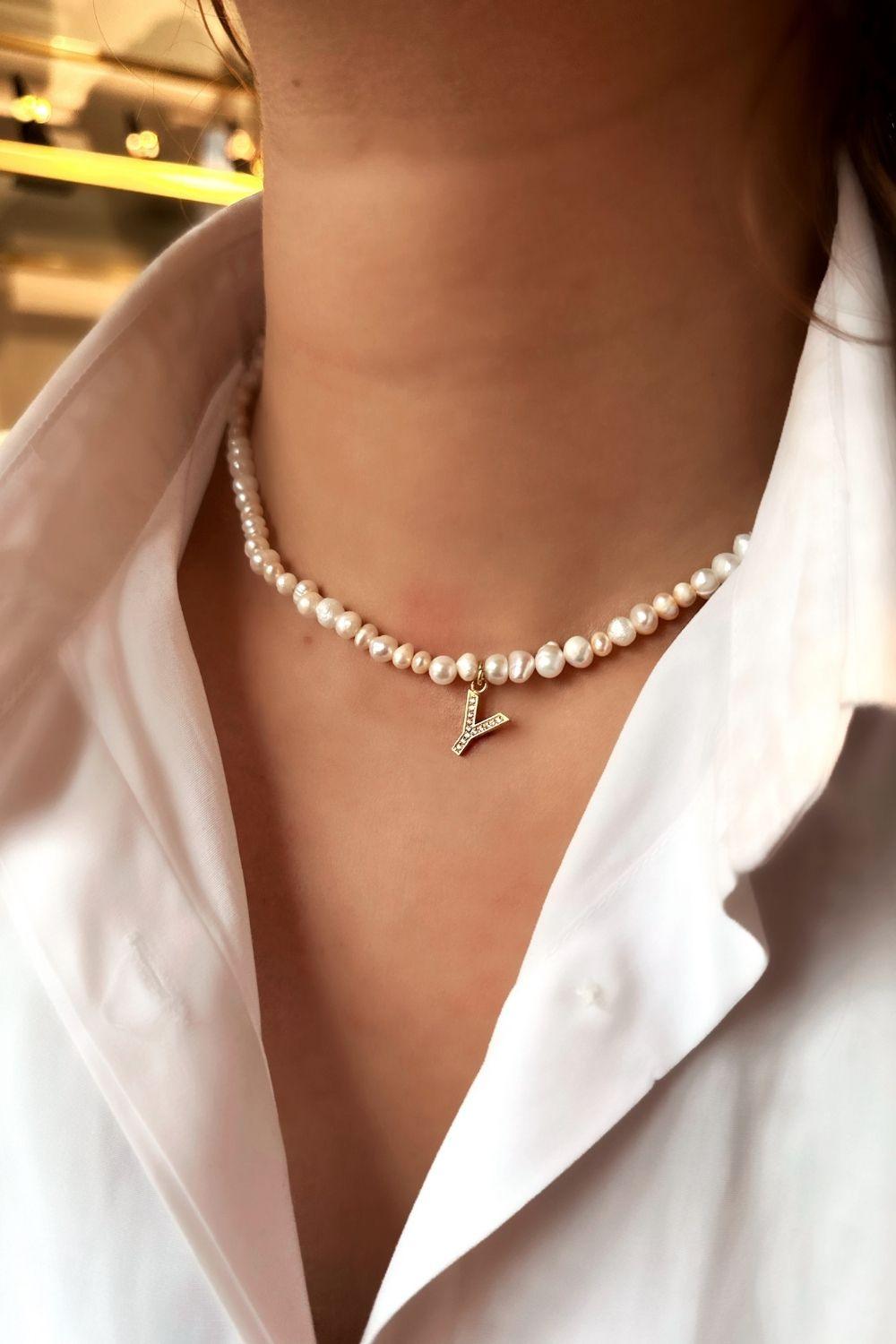 Linya Jewellery-Mono Y Harfli İnci Kolye-Kolye-2-Milagron.com