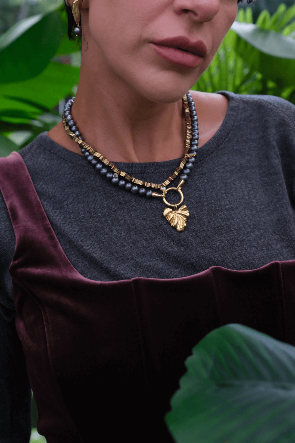 Linya Jewellery-Onos Siyah İncili Kalp Kolye-Kolye-1-Milagron.com