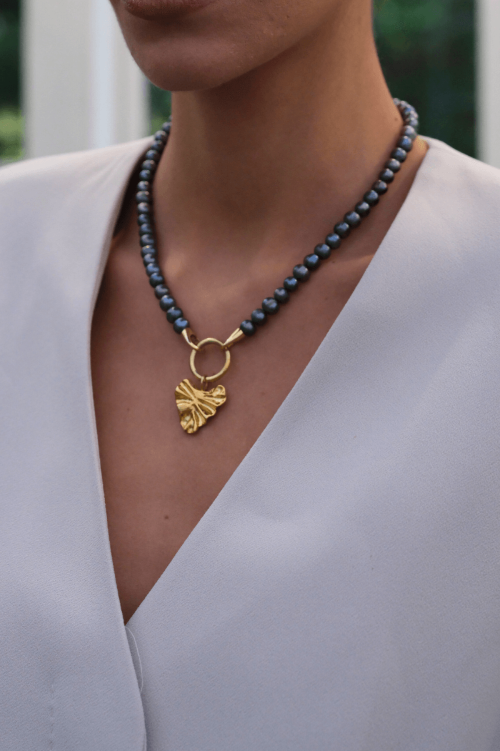 Linya Jewellery-Onos Siyah İncili Kalp Kolye-Kolye-3-Milagron.com