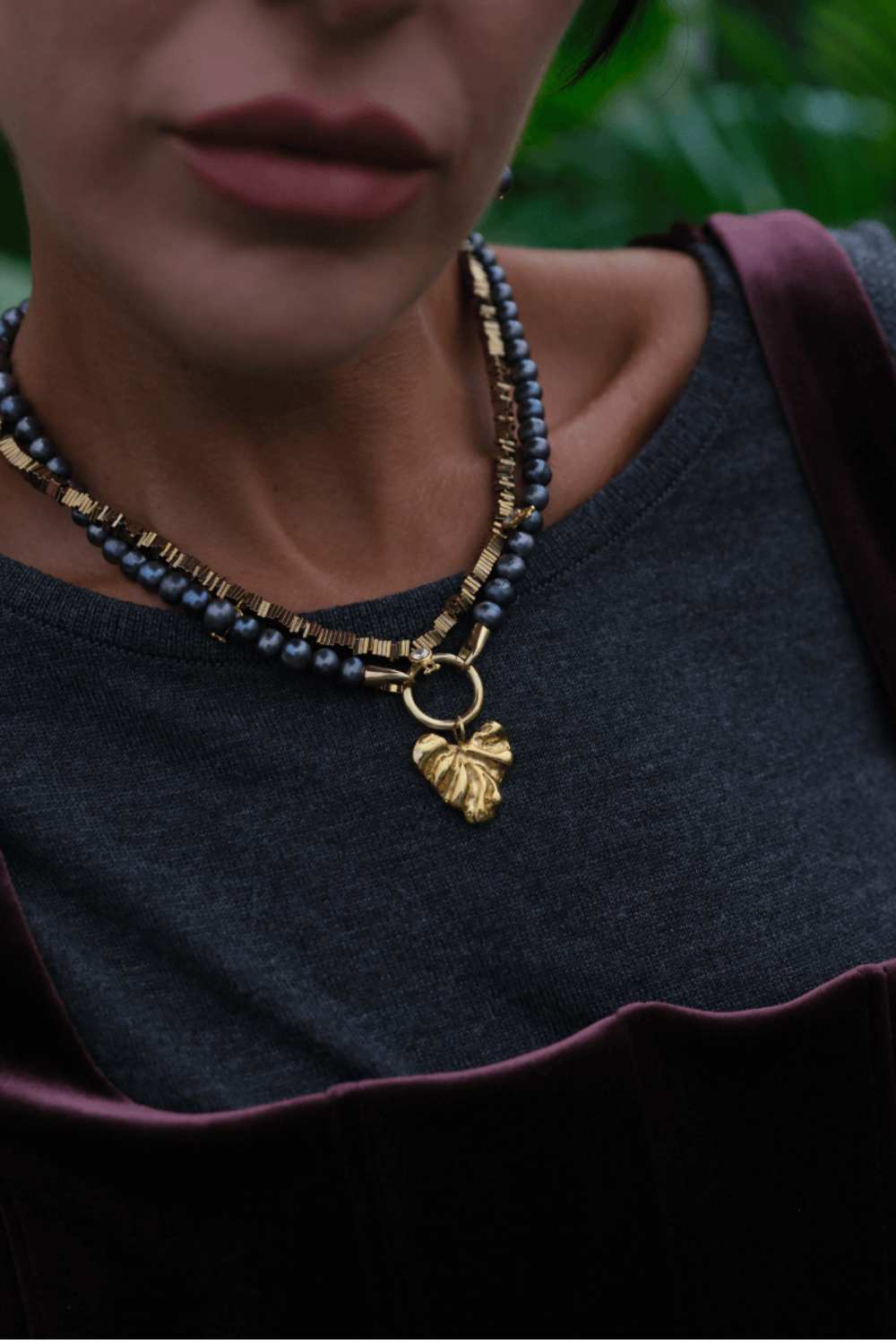 Linya Jewellery-Onos Siyah İncili Kalp Kolye-Kolye-4-Milagron.com