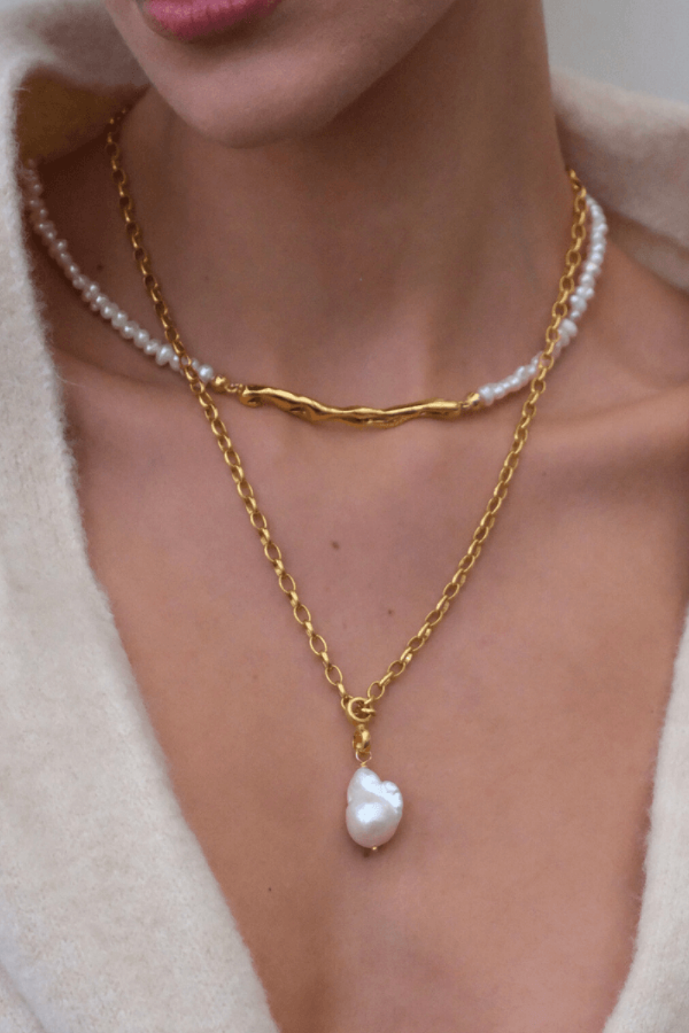 Linya Jewellery-Pontus Damla Yatay İnci Kolye Gold-Kolye-3-Milagron.com