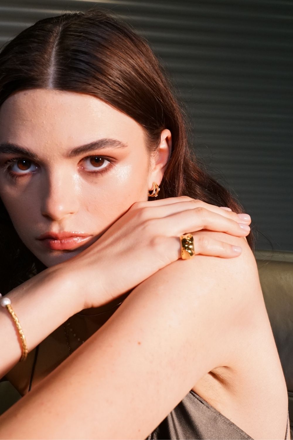 Linya Jewellery-Rera Yanları Oyuk Yüzük-Yüzük-4-Milagron.com